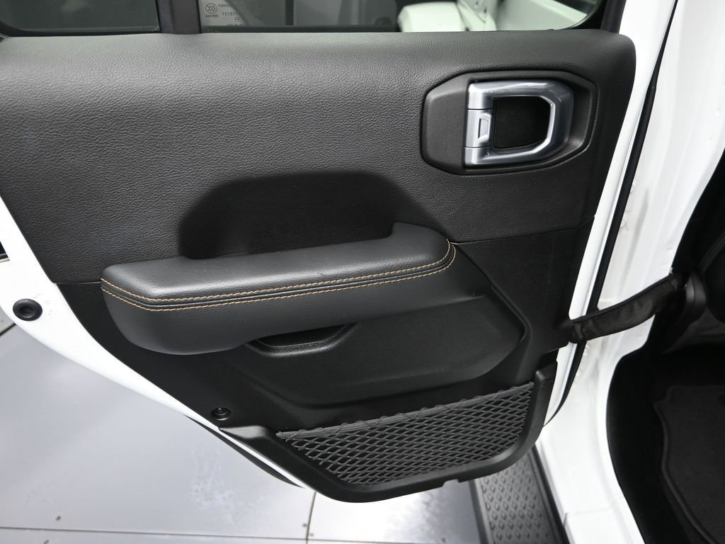 Used 2023 Jeep Gladiator Overland image 28