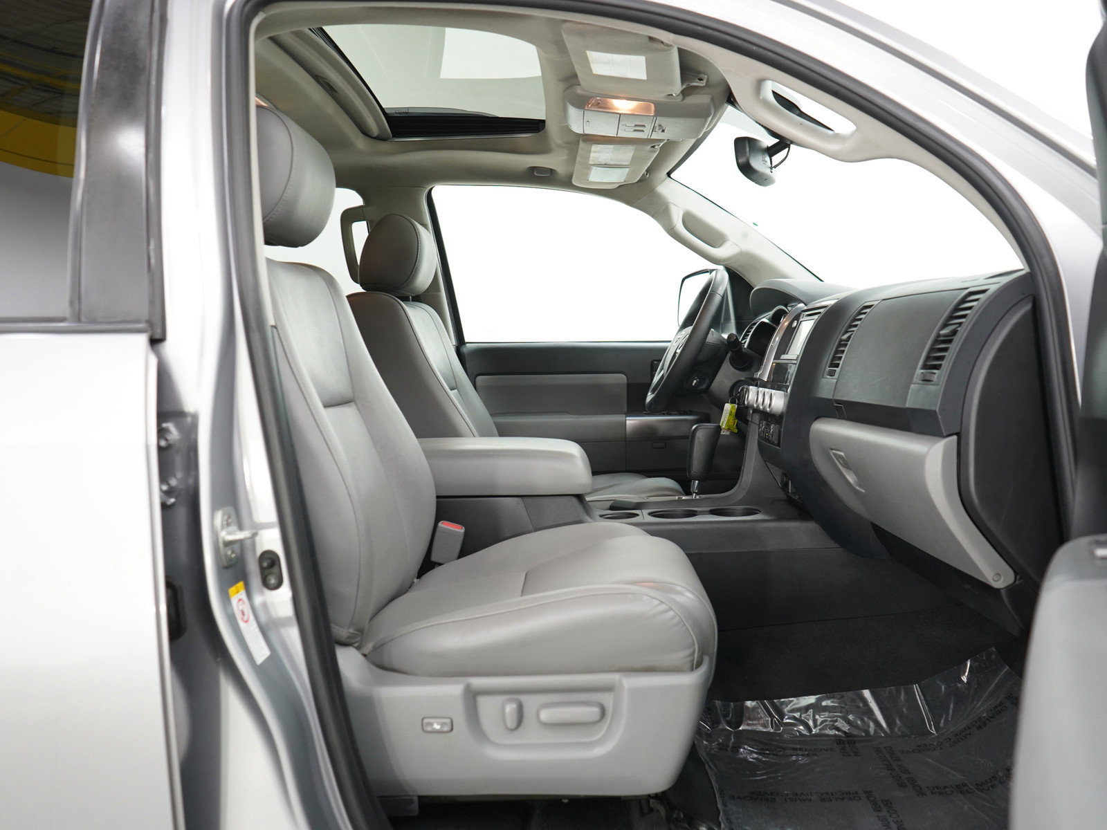 Used 2019 Toyota Sequoia SR5 image 12
