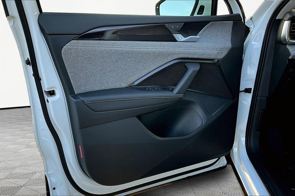 New 2026 Volkswagen Tiguan S image 18