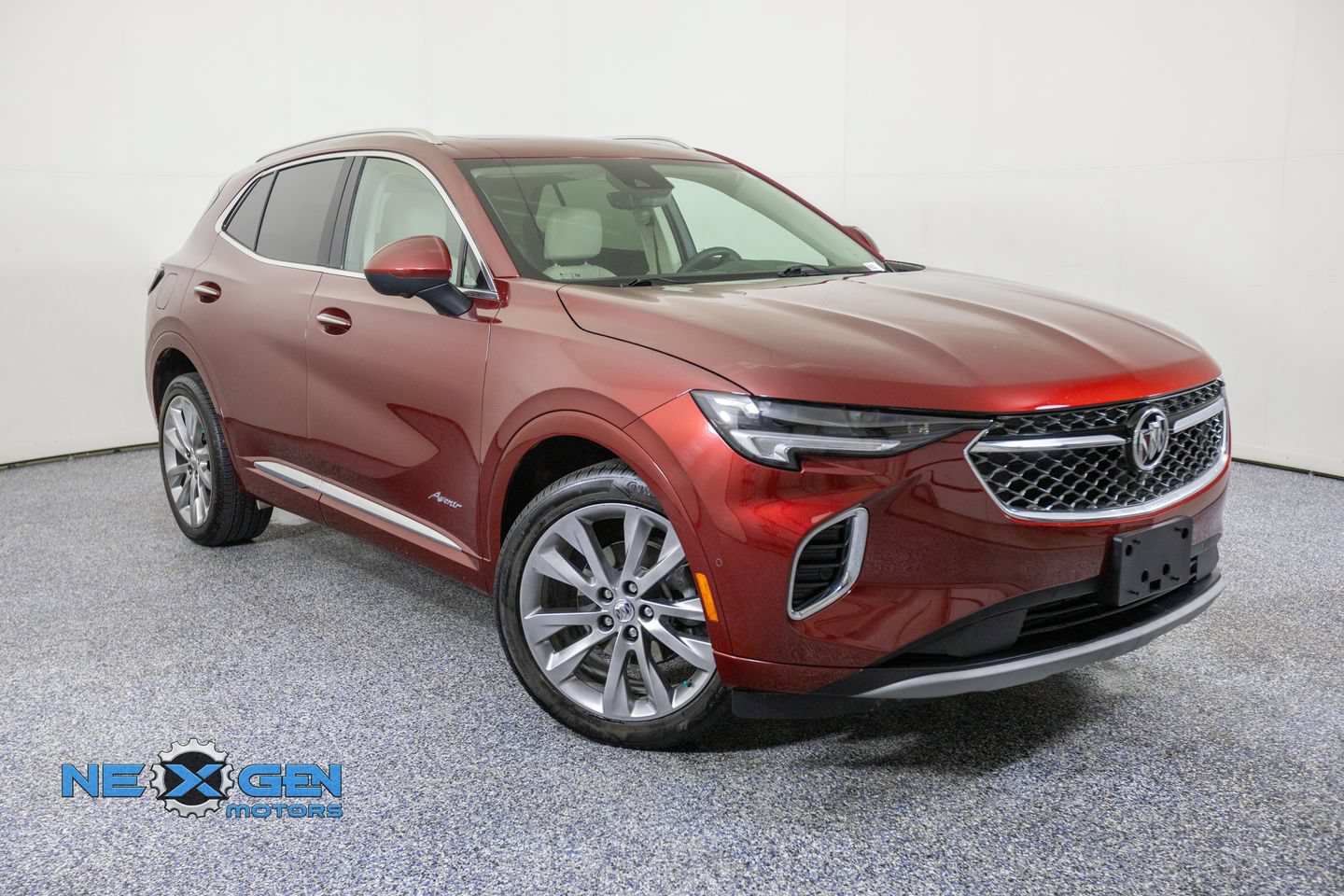 Used 2022 Buick Envision Avenir w/ Technology Package II FWD image 1