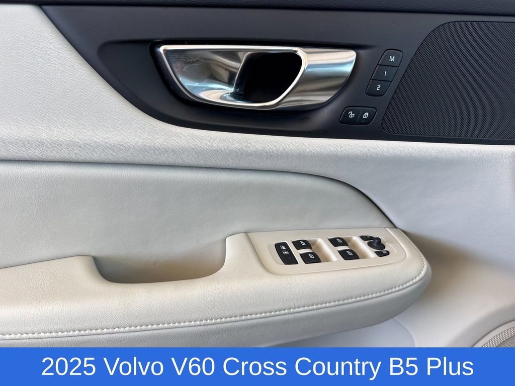 Certified 2025 Volvo V60 B5 Cross Country Plus image 10