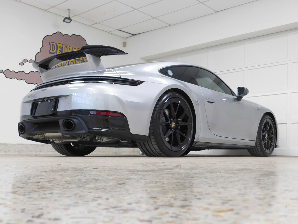 Used 2025 Porsche 911 Carrera T image 9