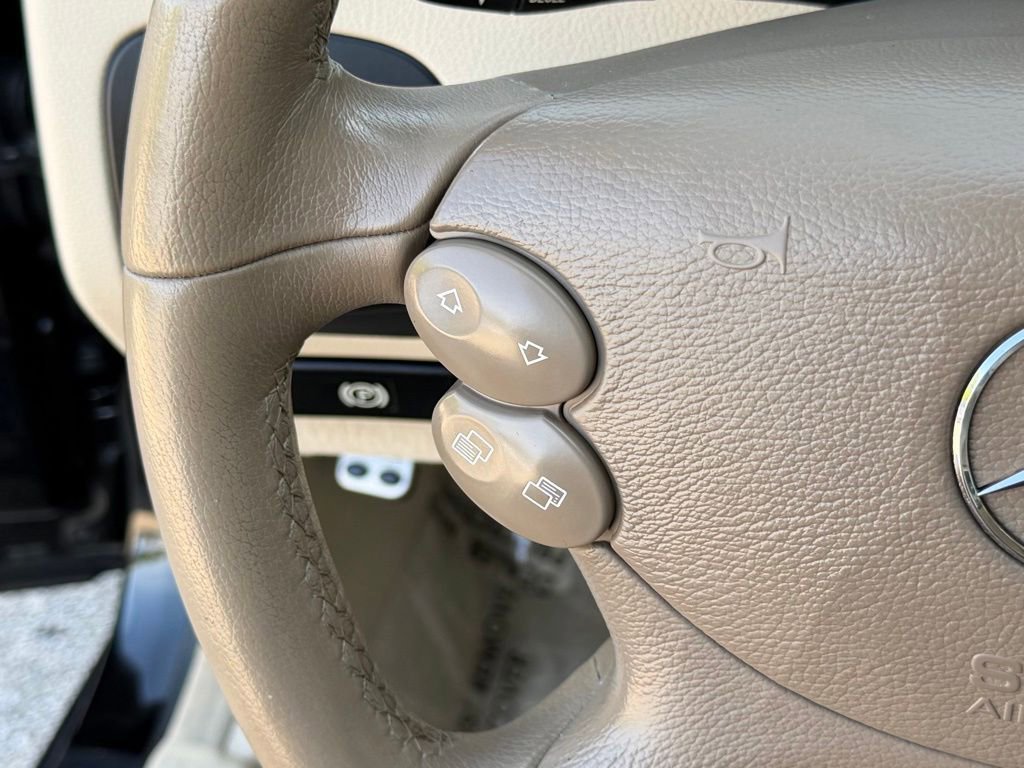 Used 2009 Mercedes-Benz CLK 350 Cabriolet image 29