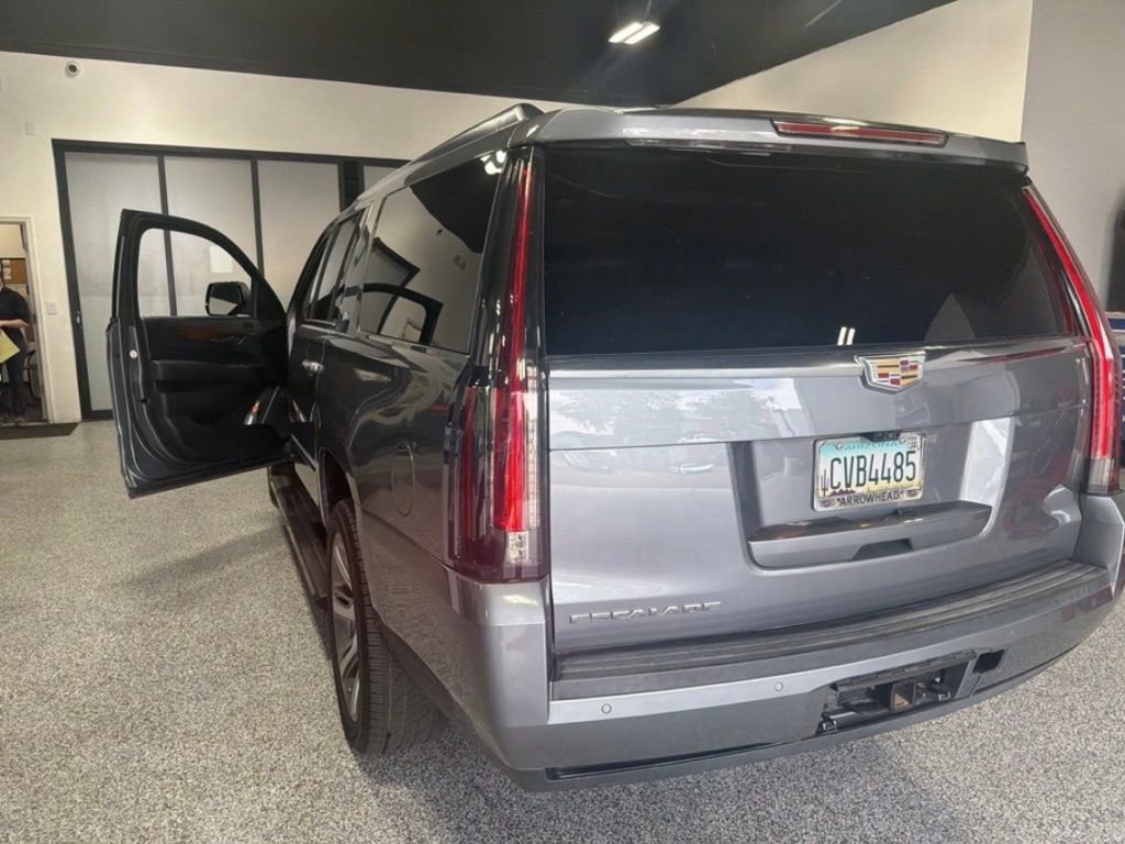 Used 2019 Cadillac Escalade ESV Premium Luxury AWD/4WD image 7