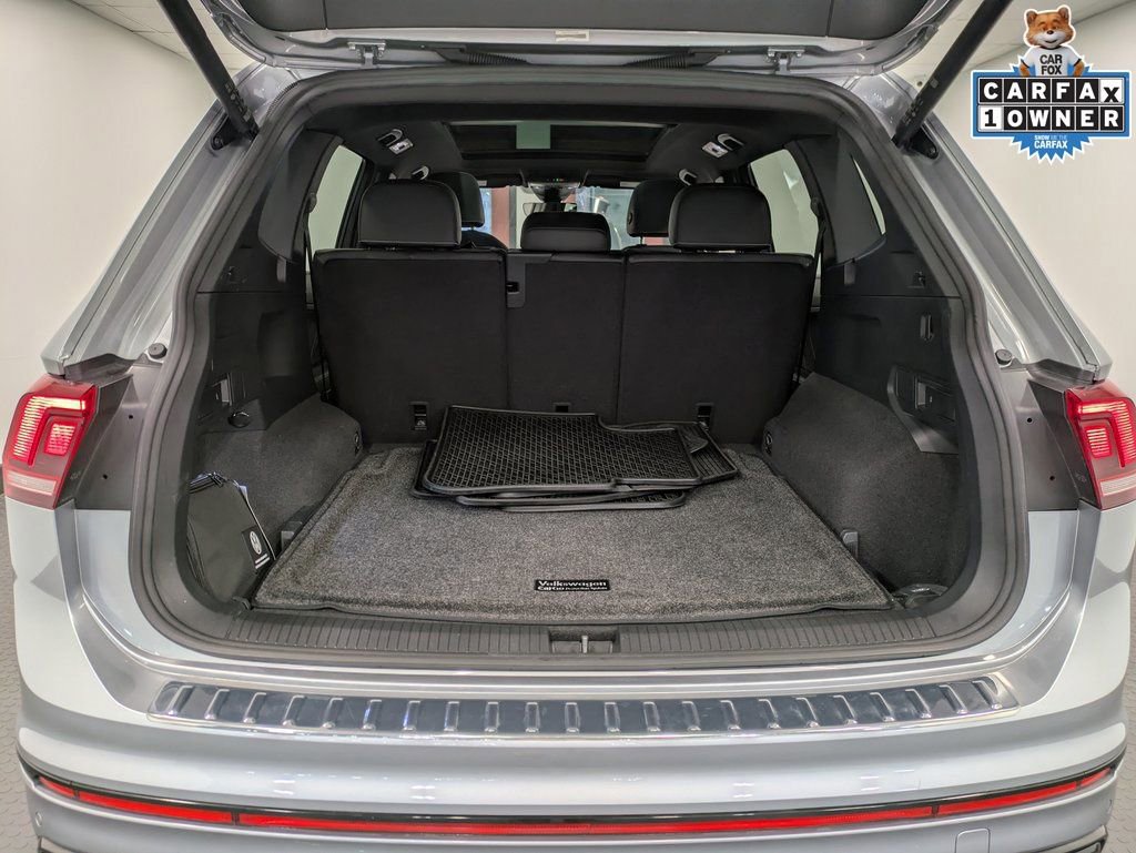 Used 2022 Volkswagen Tiguan SE R-Line image 24