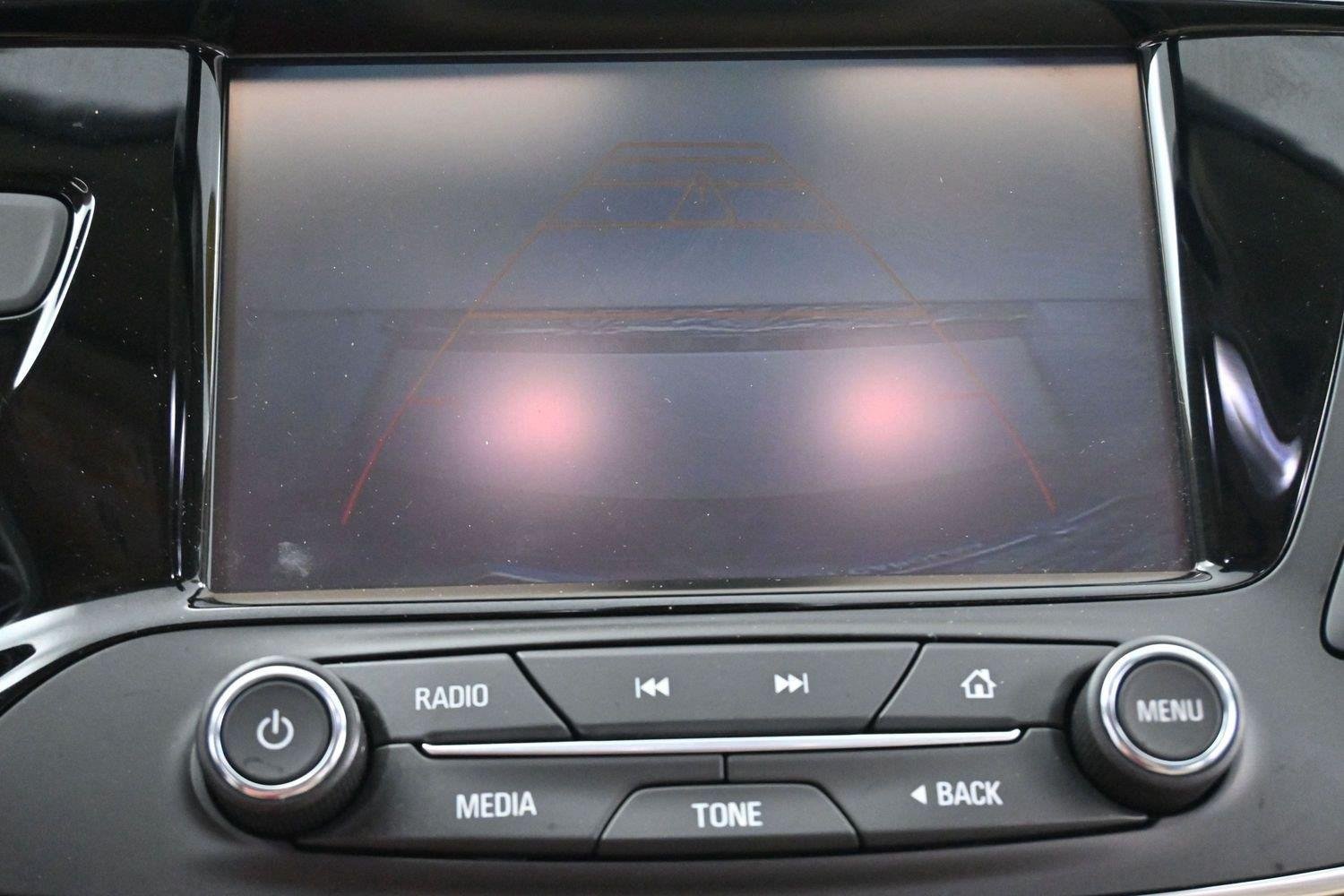 Used 2017 Buick Envision Essence FWD image 25