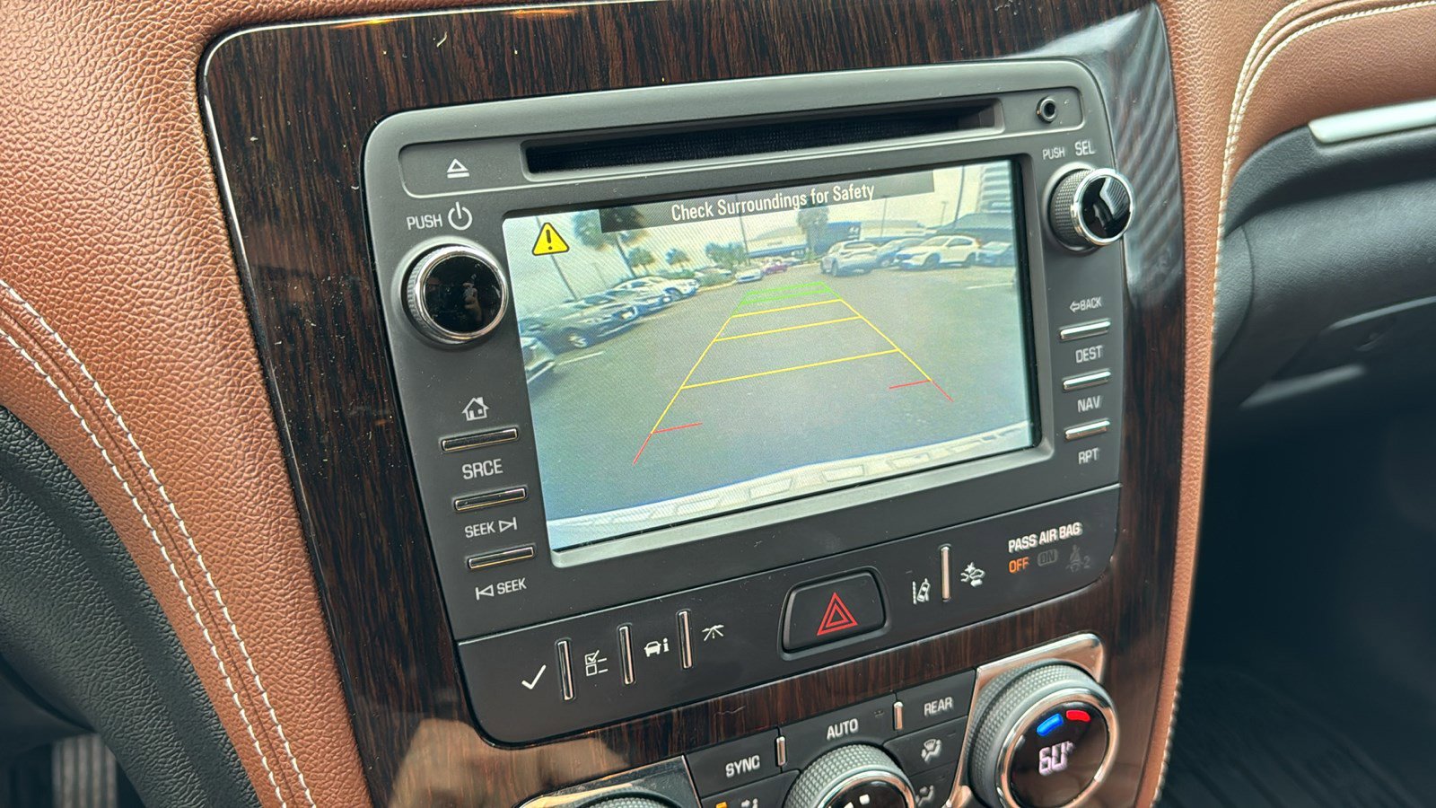 Used 2016 Chevrolet Traverse LTZ FWD image 36