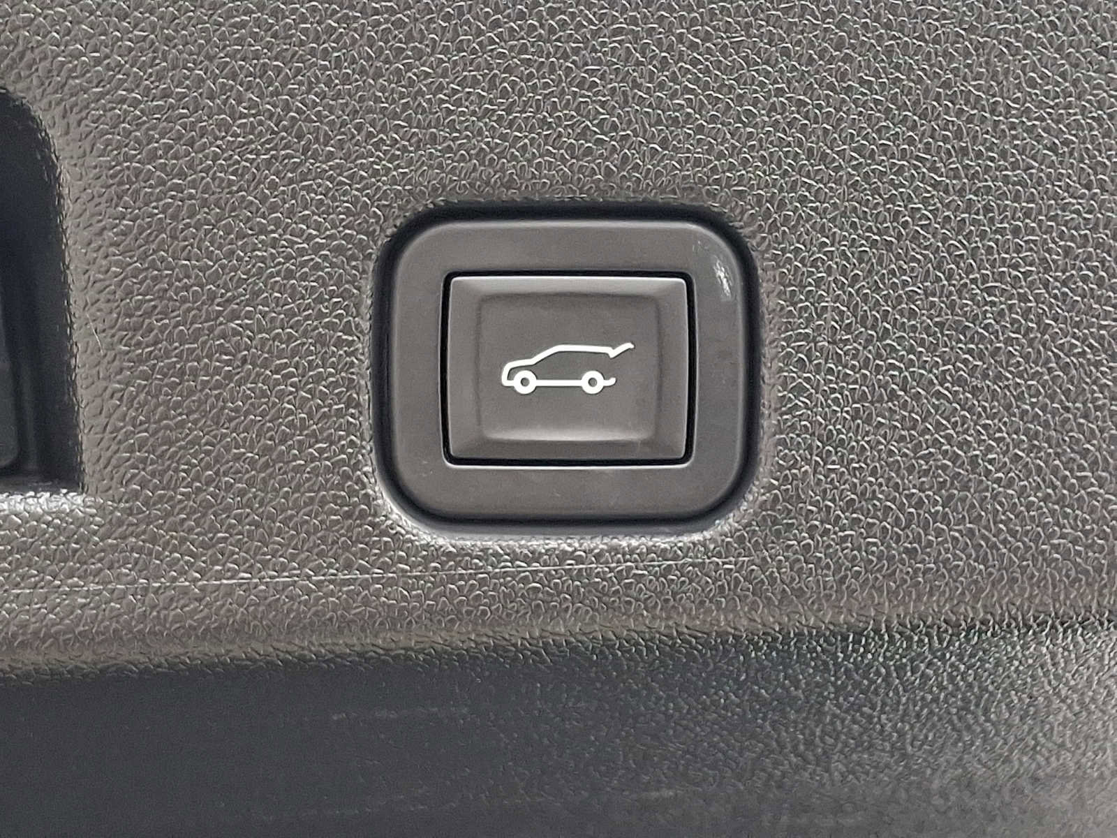 Used 2024 GMC Acadia Elevation image 32