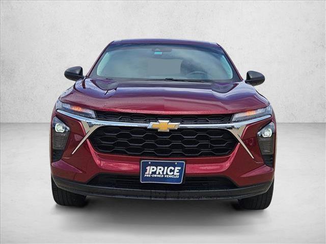 Used 2024 Chevrolet Trax LS FWD image 2