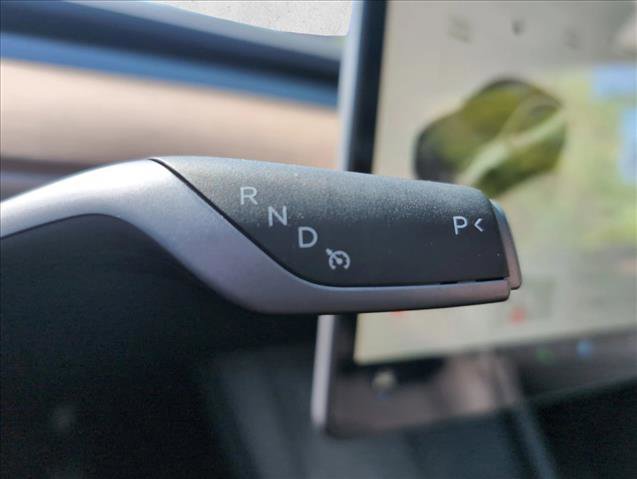 Used 2025 Tesla Model Y Long Range RWD image 14