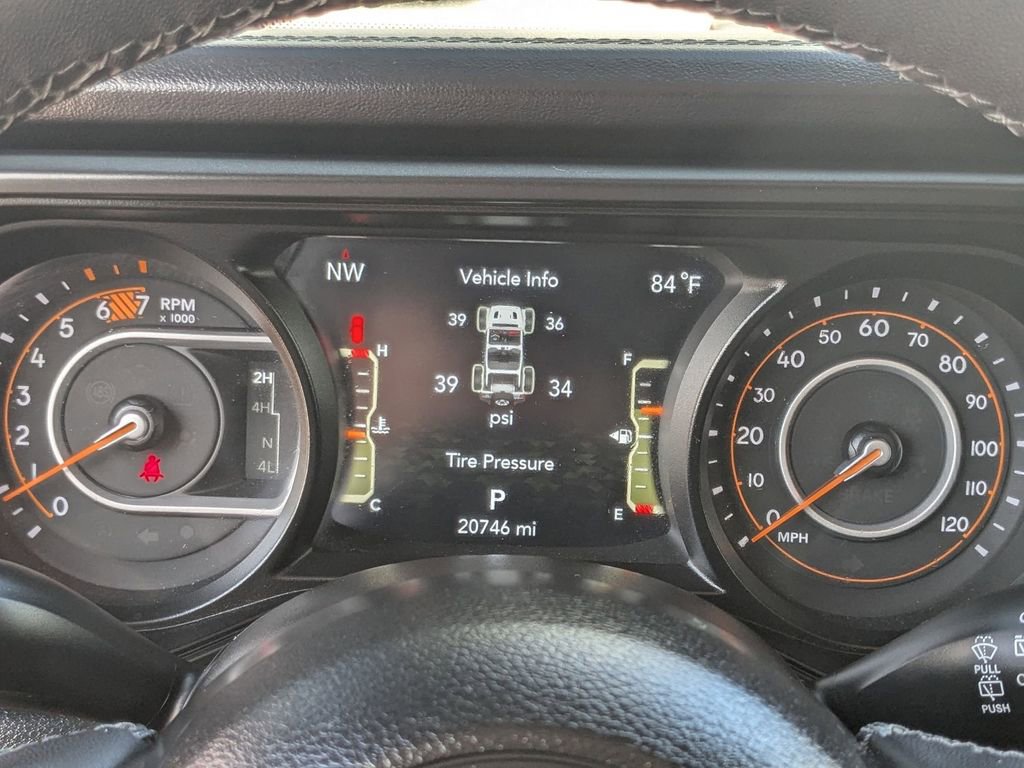 Used 2025 Jeep Wrangler Unlimited Rubicon image 15