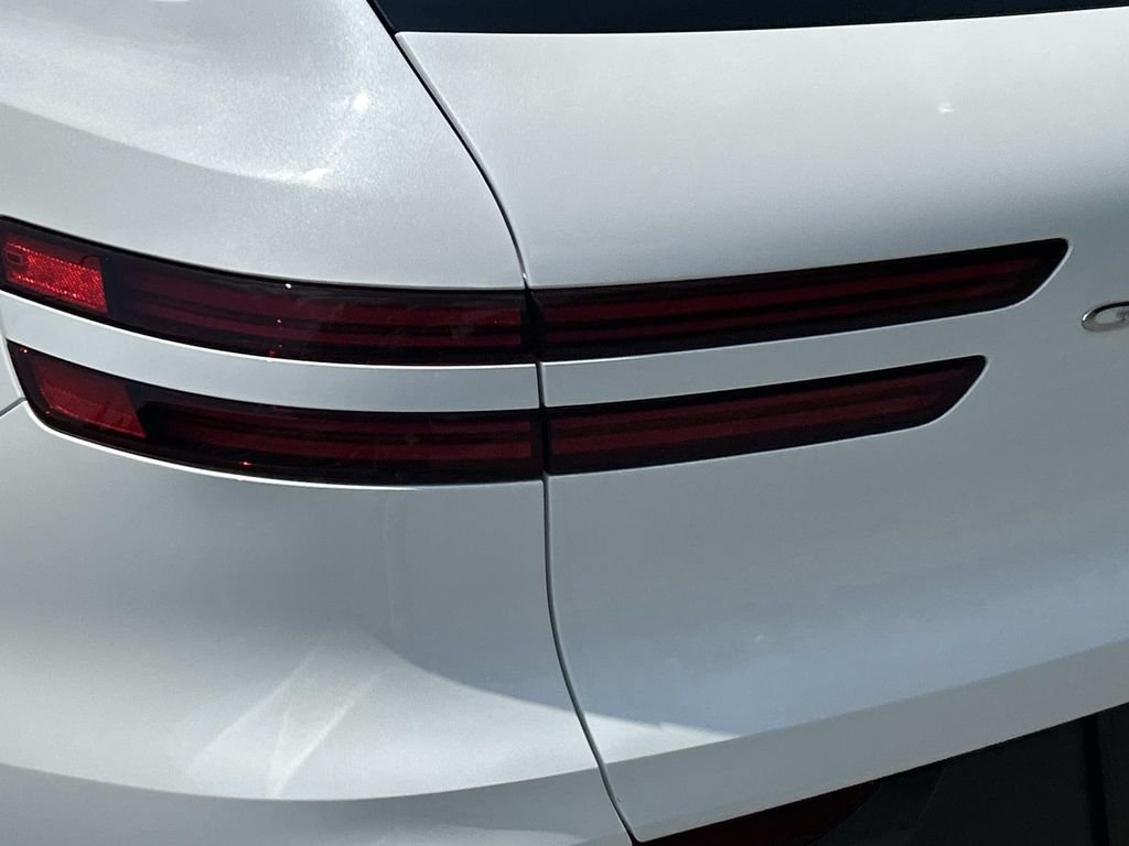 New 2027 Genesis GV70 2.5T Select AWD/4WD image 12