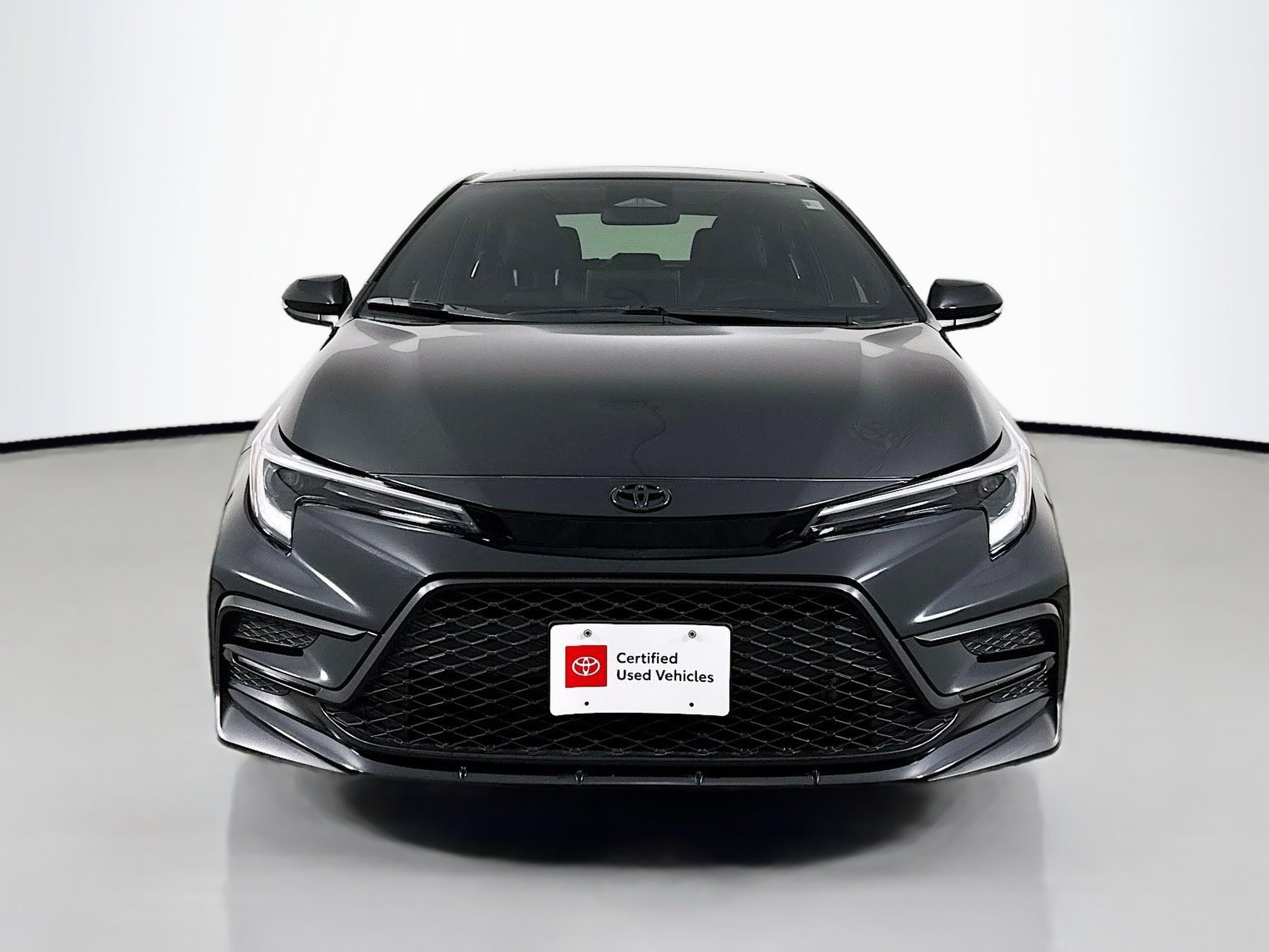 Certified 2025 Toyota Corolla XSE FWD image 2