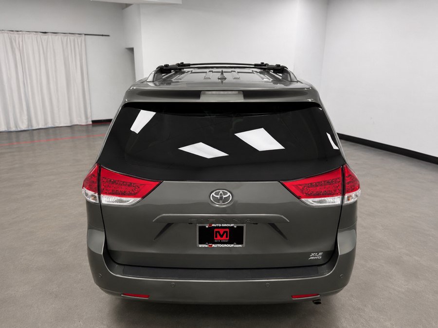 Used 2011 Toyota Sienna XLE w/ Premium Pkg AWD/4WD image 5