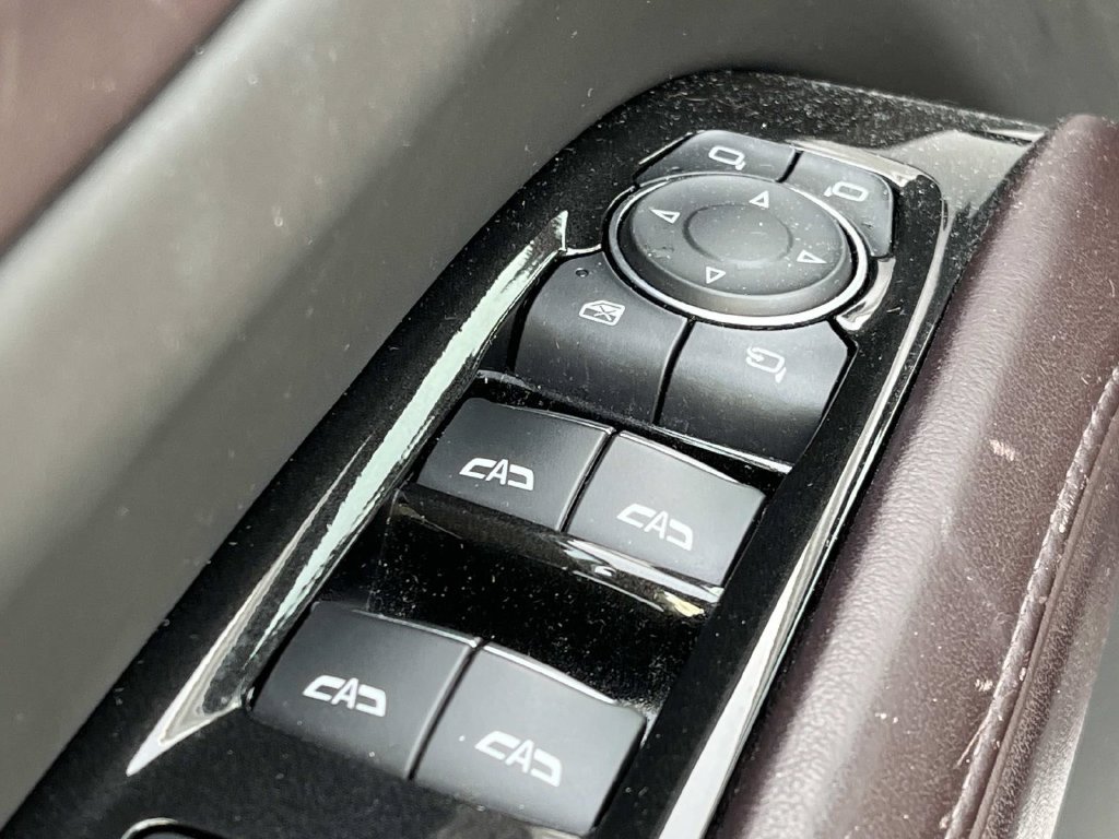 Used 2021 Cadillac Escalade ESV Sport Platinum AWD/4WD image 31