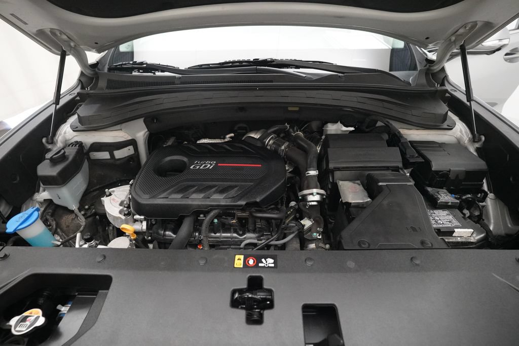 Used 2020 Hyundai Santa Fe Limited AWD/4WD image 3