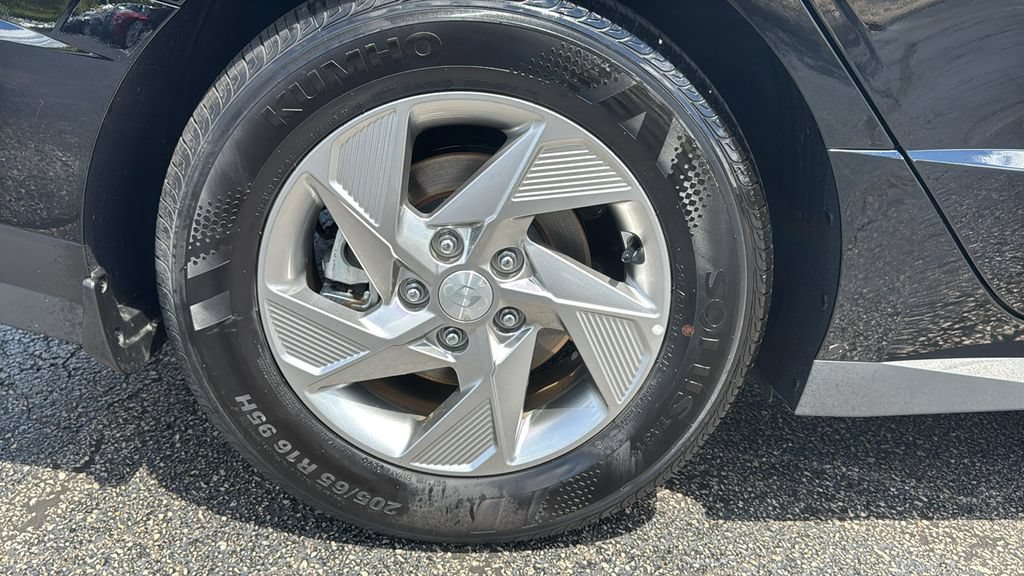 Used 2025 Hyundai Sonata SE FWD image 8