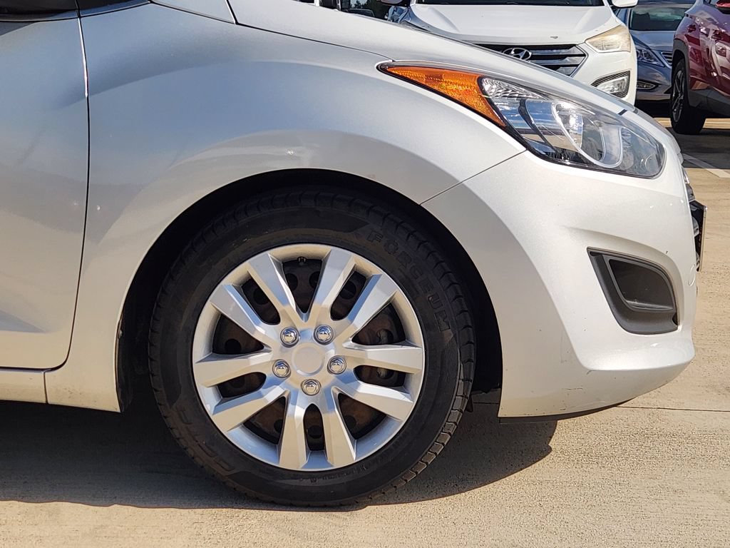 Used 2016 Hyundai Elantra GT FWD image 10