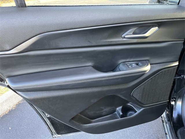 Used 2024 Jeep Grand Cherokee L Laredo w/ Luxury Tech Group I image 17