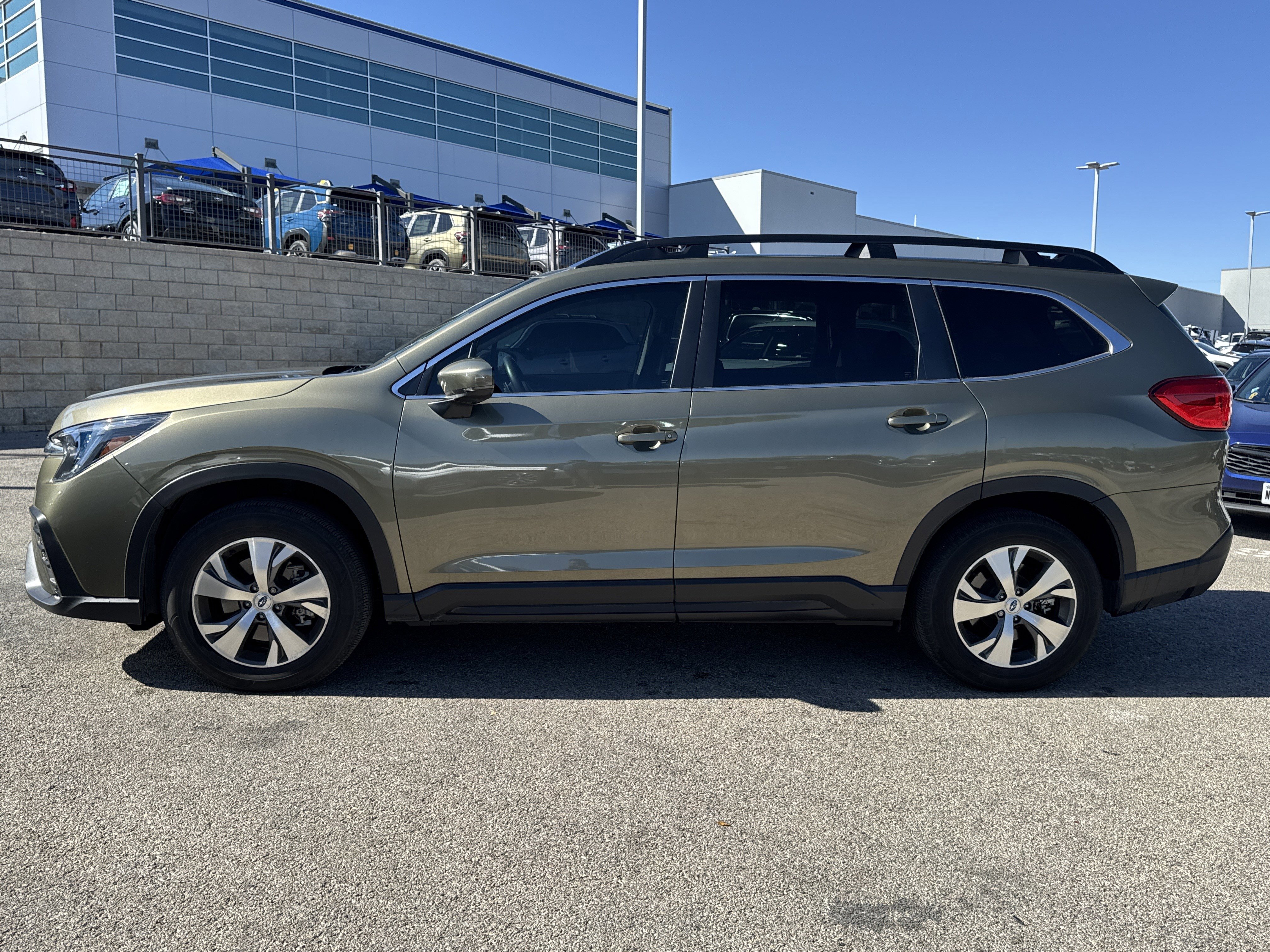 Certified 2024 Subaru Ascent Premium w/ Convenience Package image 6