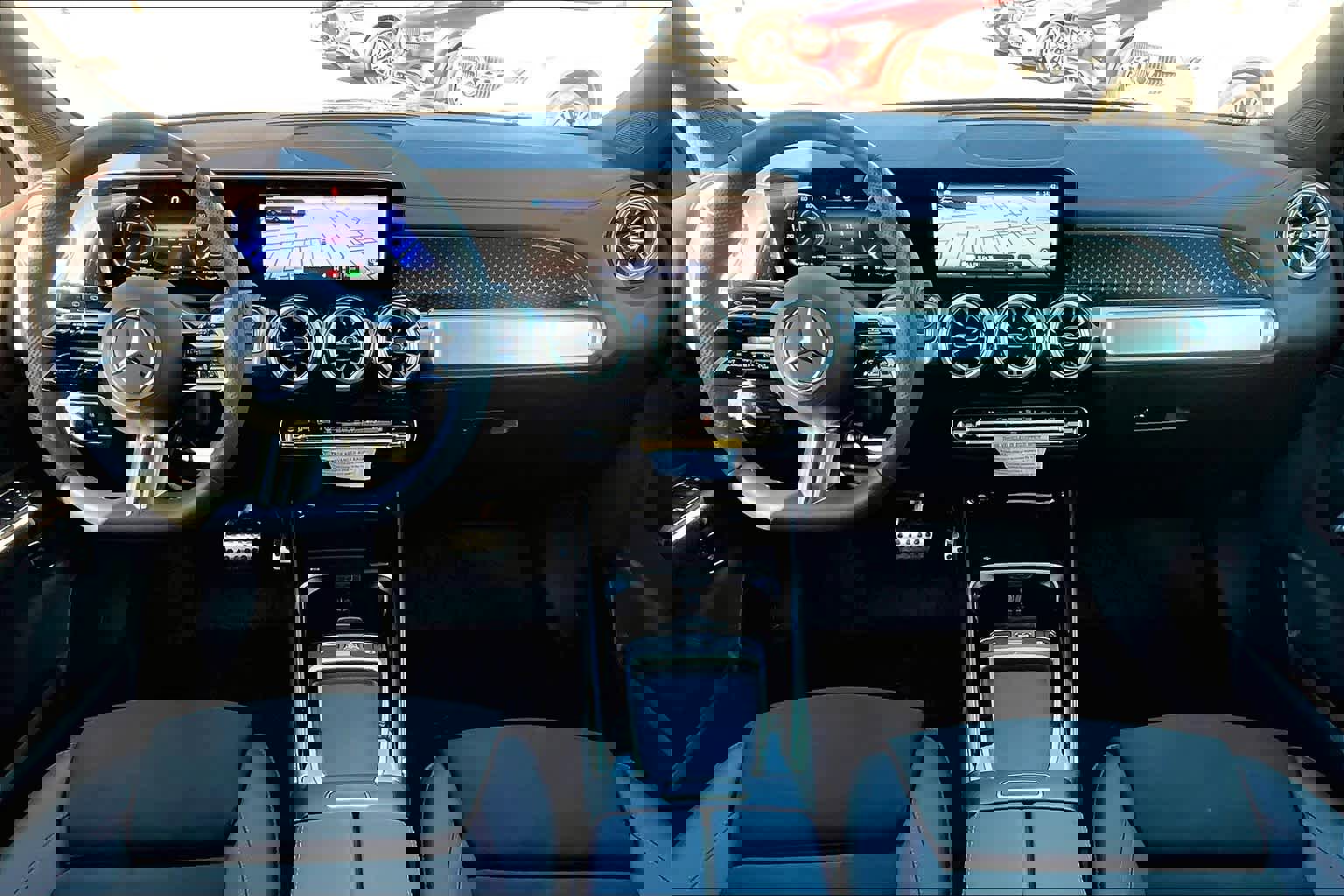 Used 2024 Mercedes-Benz EQB 350 4MATIC SUV image 5