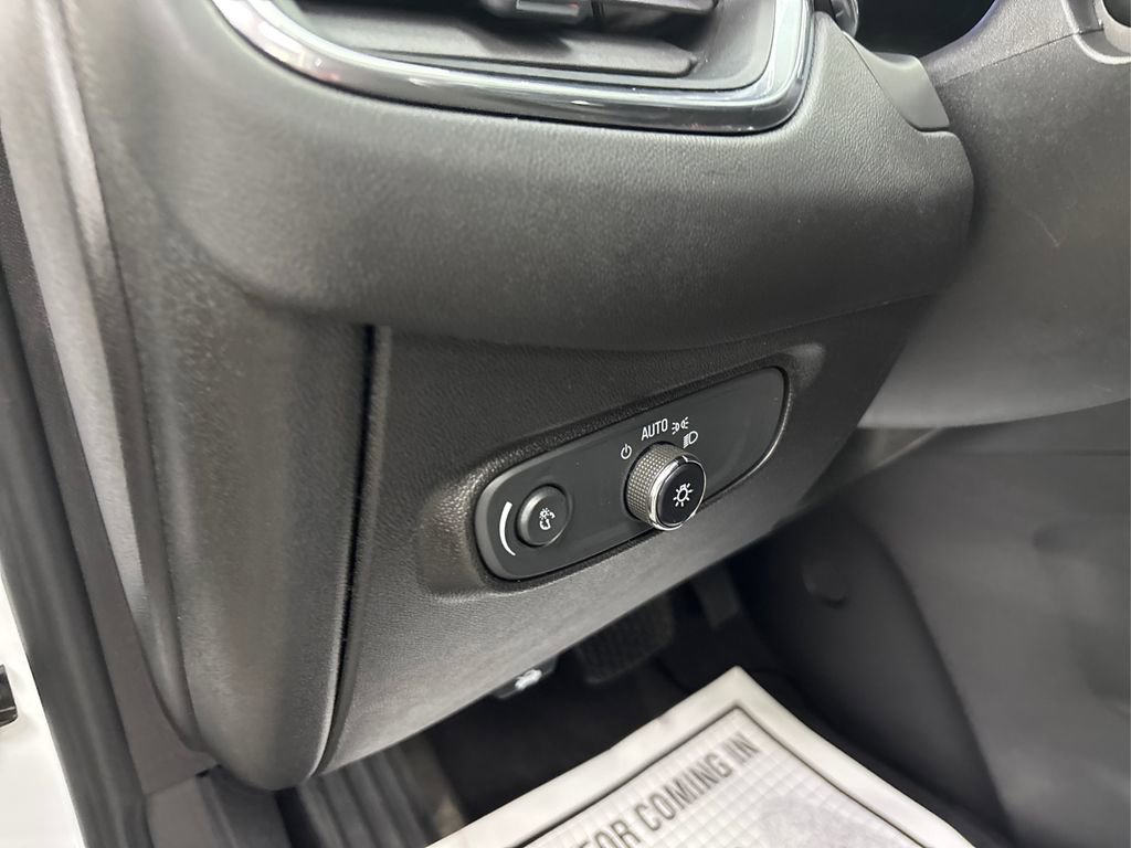 Used 2019 Chevrolet Equinox LT w/ LPO, Cargo Package image 35