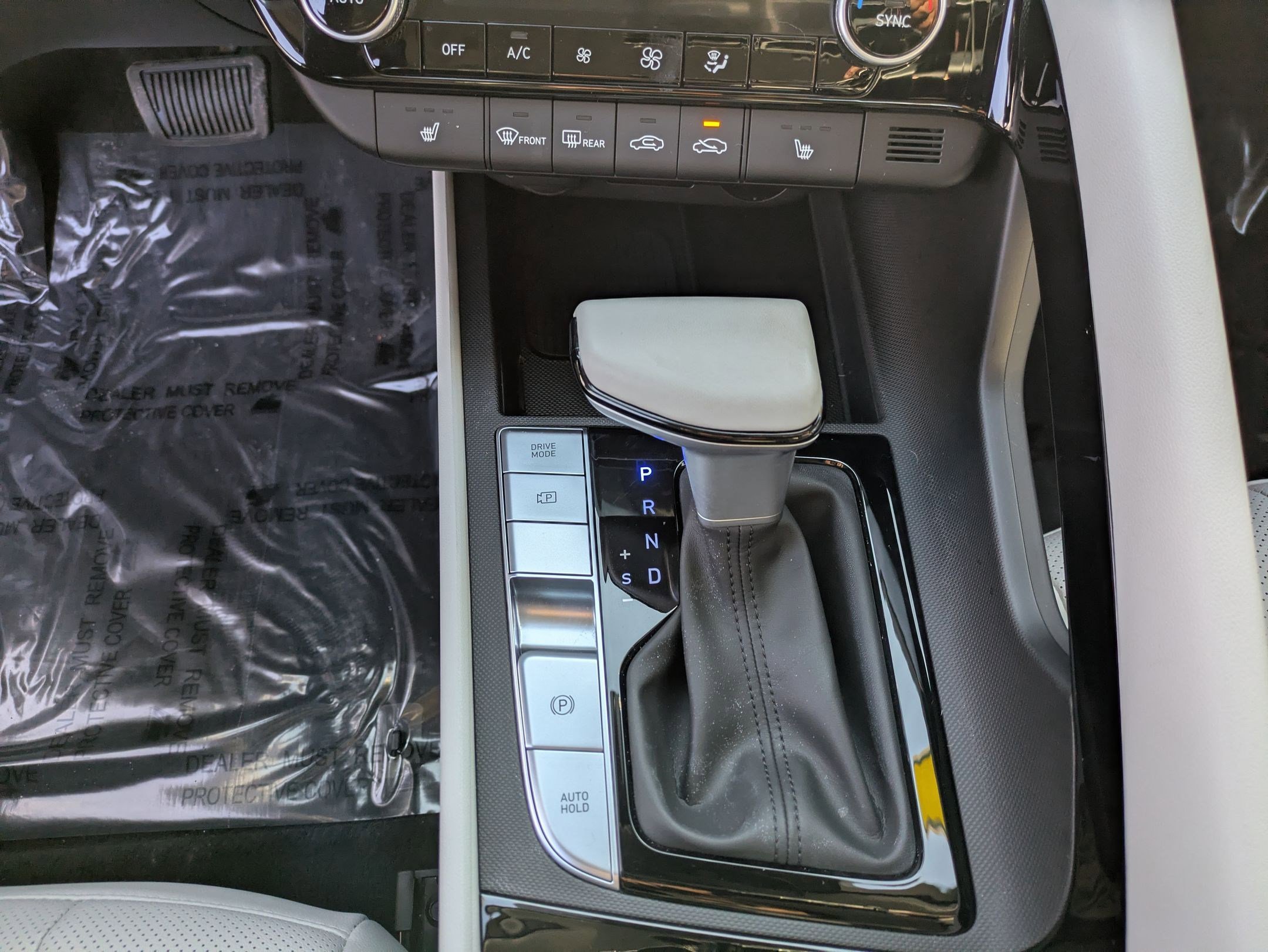 Certified 2025 Hyundai Elantra Limited image 19