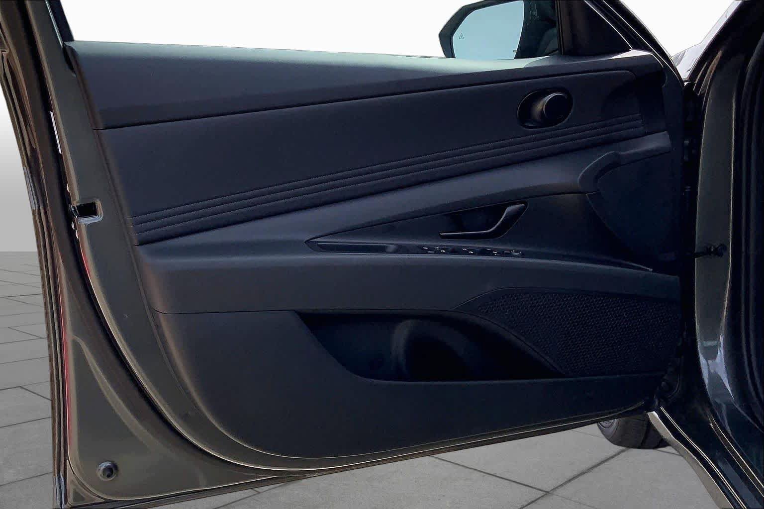 New 2026 Hyundai Elantra Hybrid FWD image 10