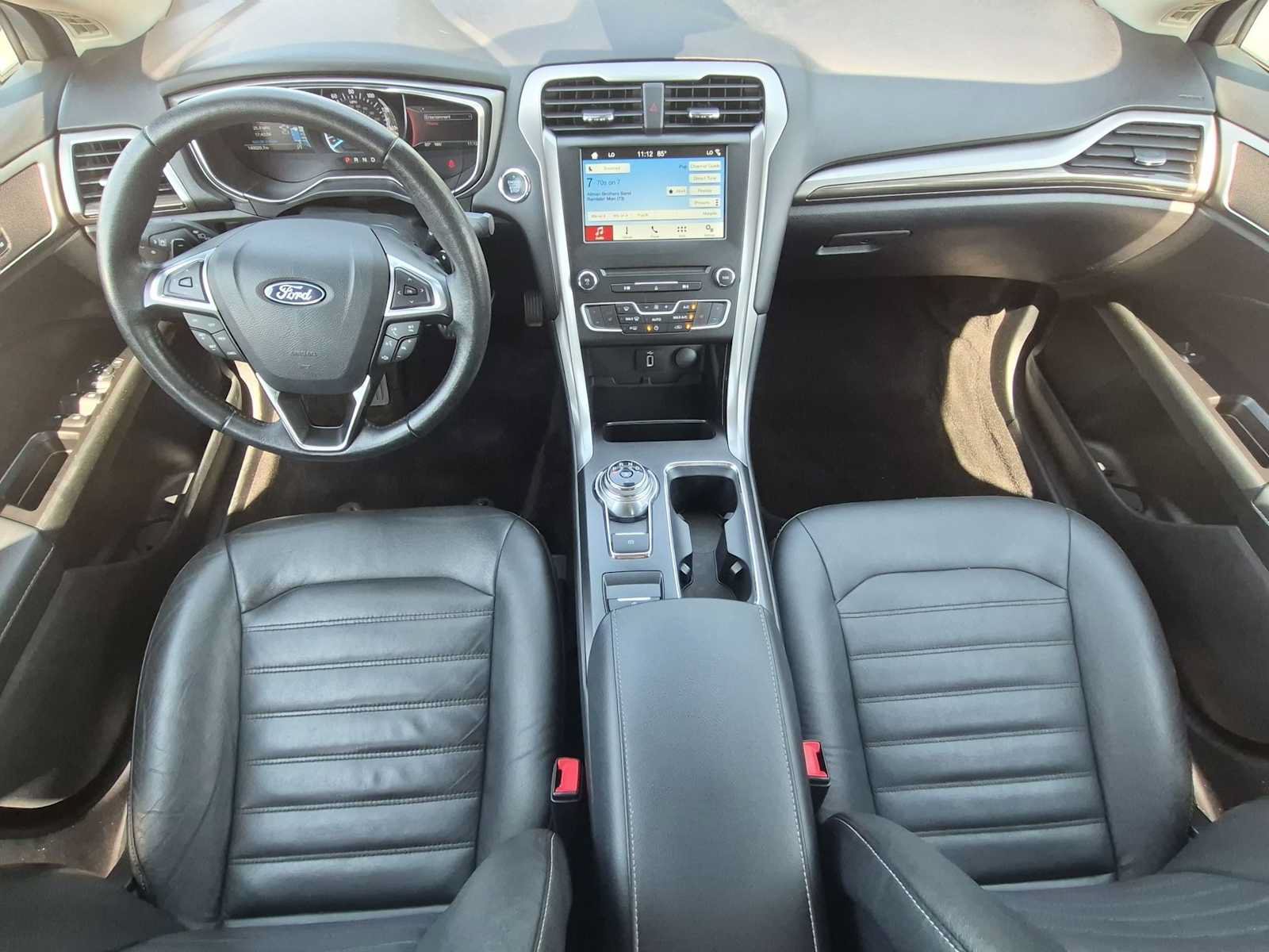 Used 2018 Ford Fusion SE w/ Fusion SE Technology Package FWD image 14