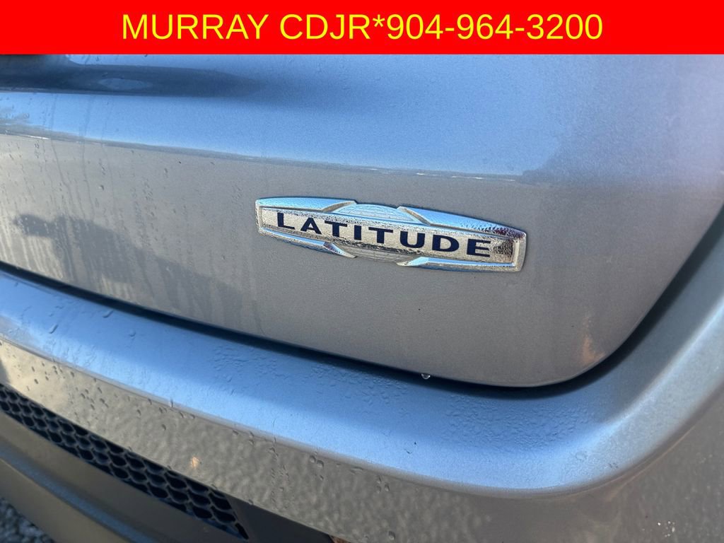 Used 2024 Jeep Compass Latitude image 16