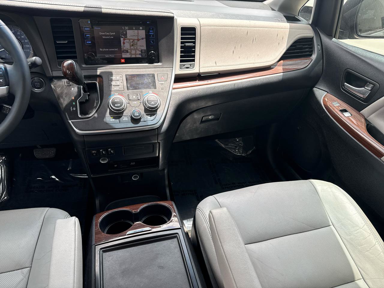 Used 2016 Toyota Sienna Limited Premium FWD image 36