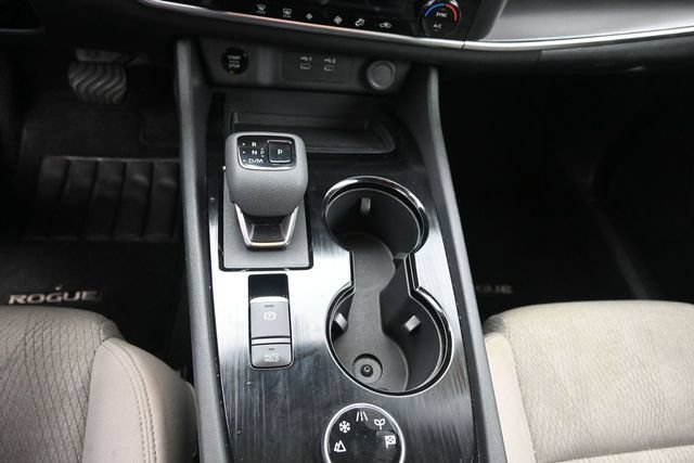 Used 2025 Nissan Rogue SV AWD/4WD image 18