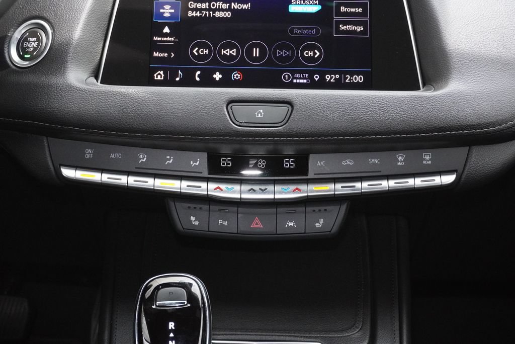 Used 2023 Cadillac XT4 Luxury w/ Cold Weather Package FWD image 13