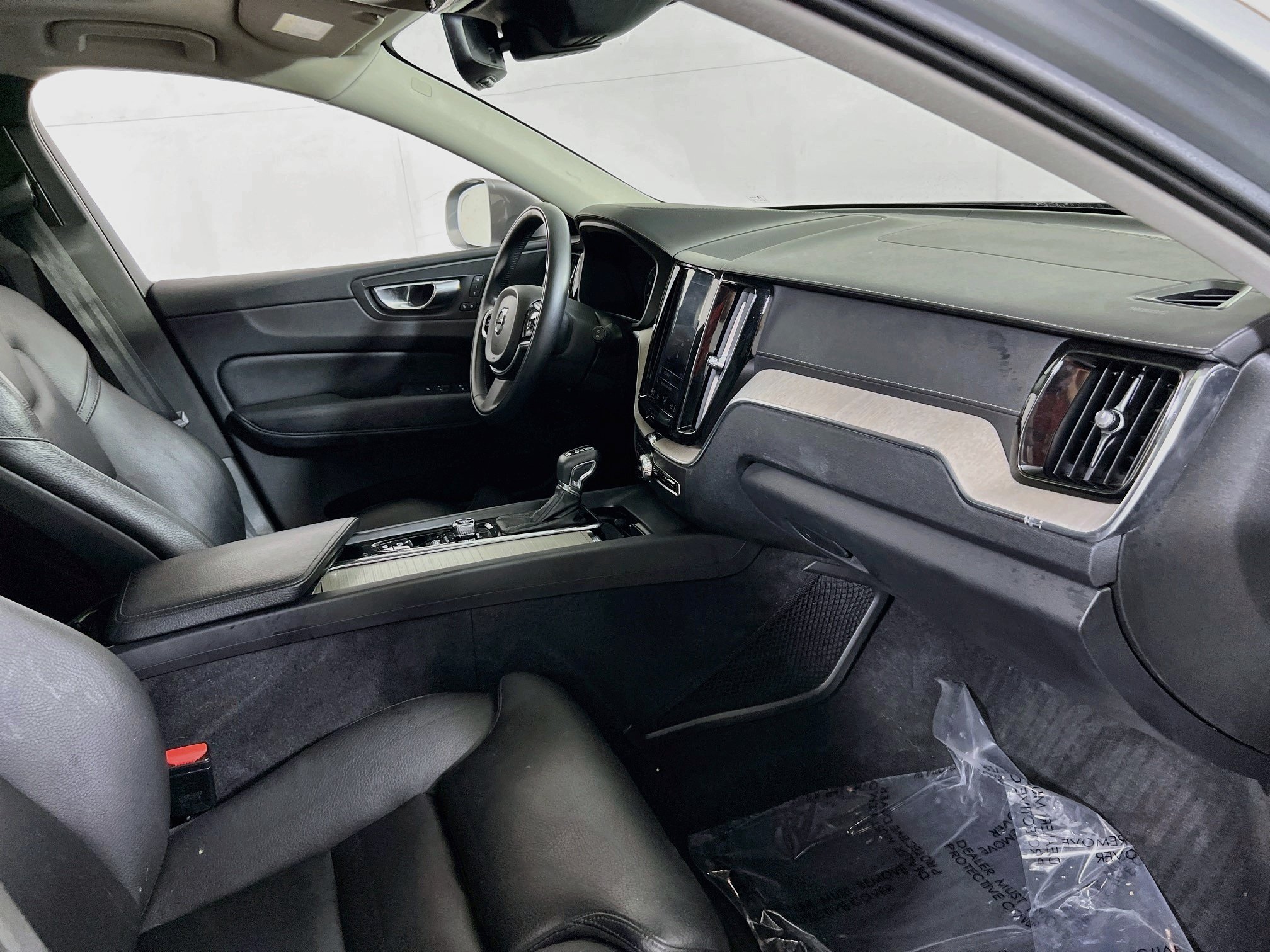 Used 2018 Volvo XC60 T5 Inscription w/ Convenience Package AWD/4WD image 30