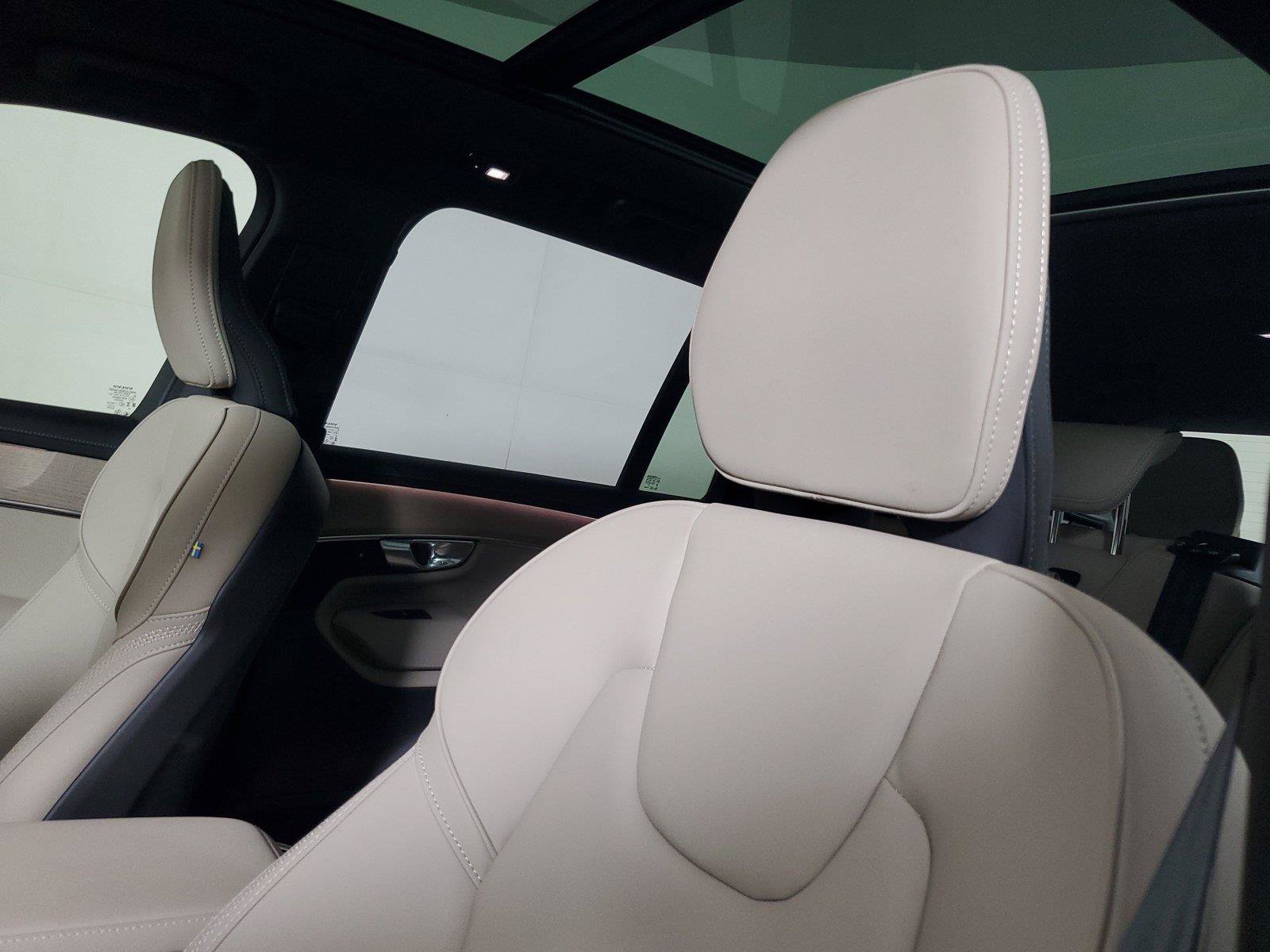 Certified 2026 Volvo XC90 B6 Plus w/ Protection Package Premier AWD/4WD image 23