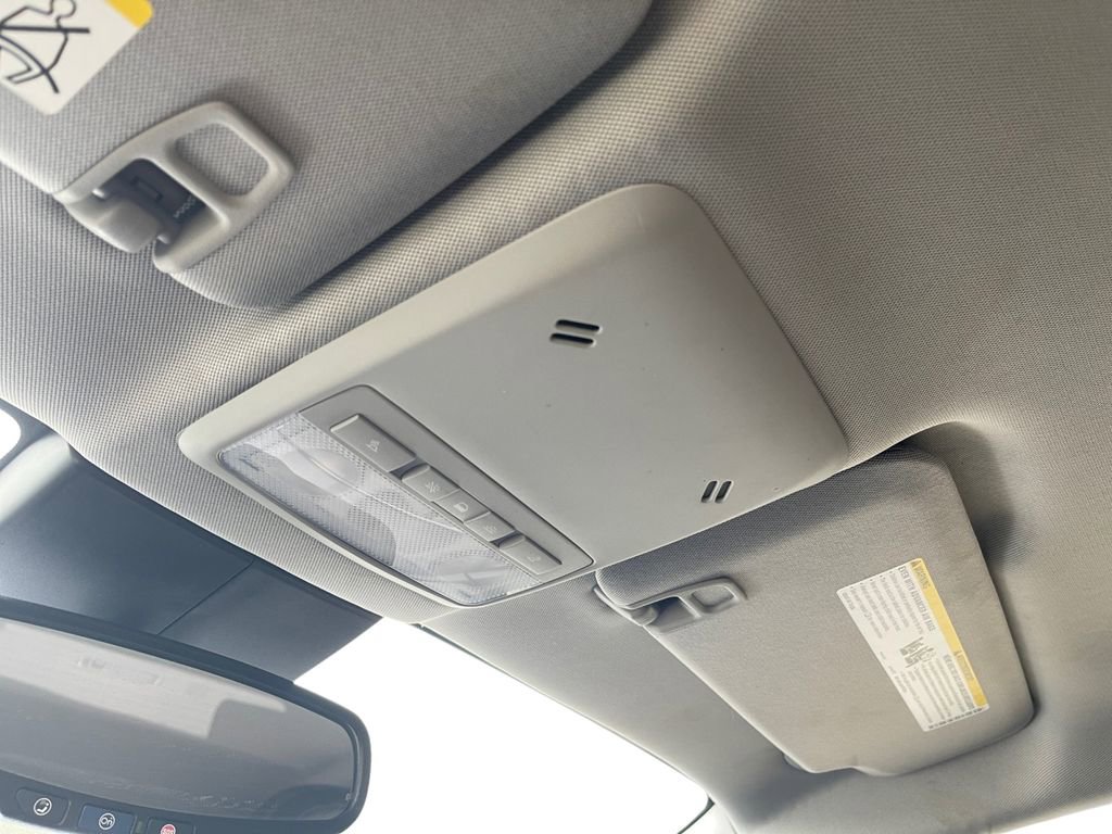 Used 2022 Chevrolet Trax LT w/ LT Convenience Package image 30