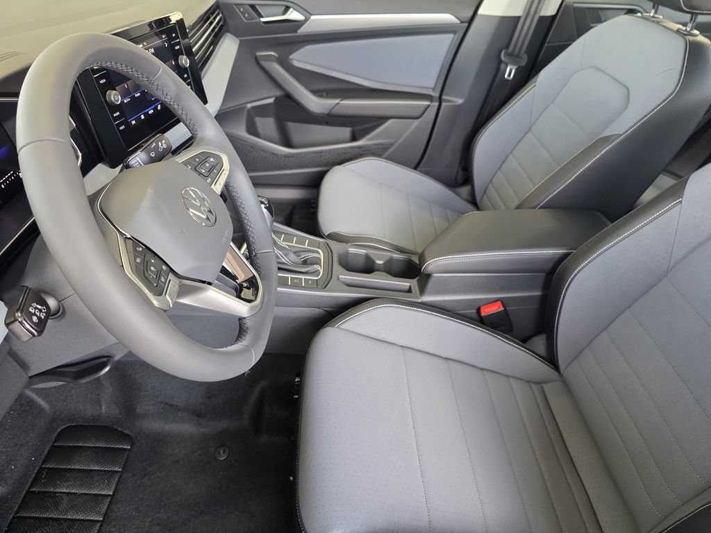 New 2026 Volkswagen Jetta SE FWD image 11
