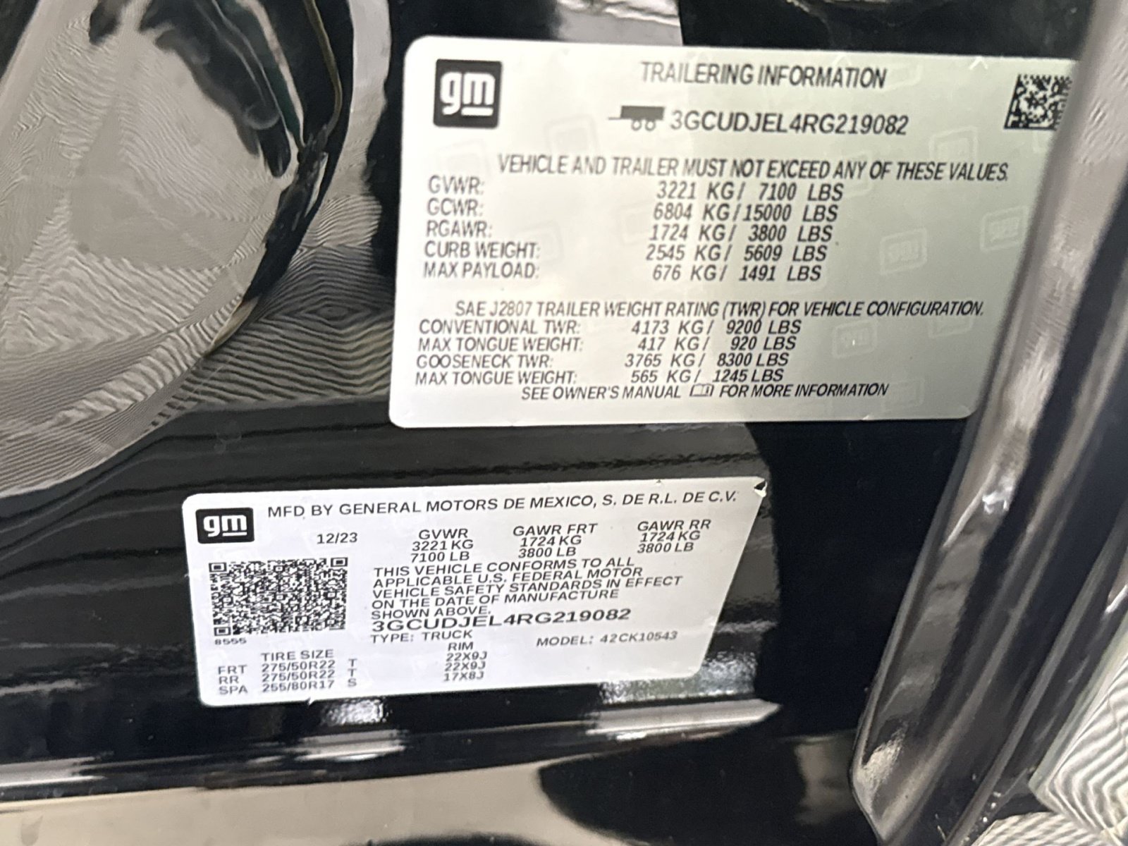 Used 2024 Chevrolet Silverado 1500 High Country w/ High Country Premium Package AWD/4WD image 30