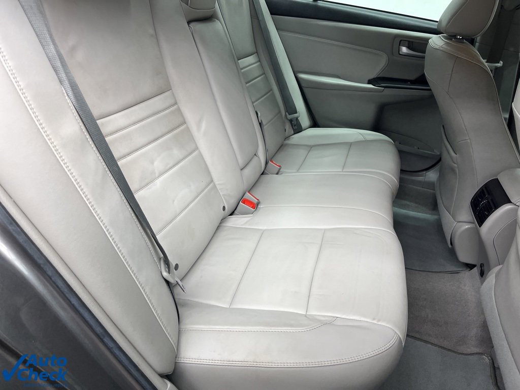 Used 2017 Toyota Camry XLE image 21