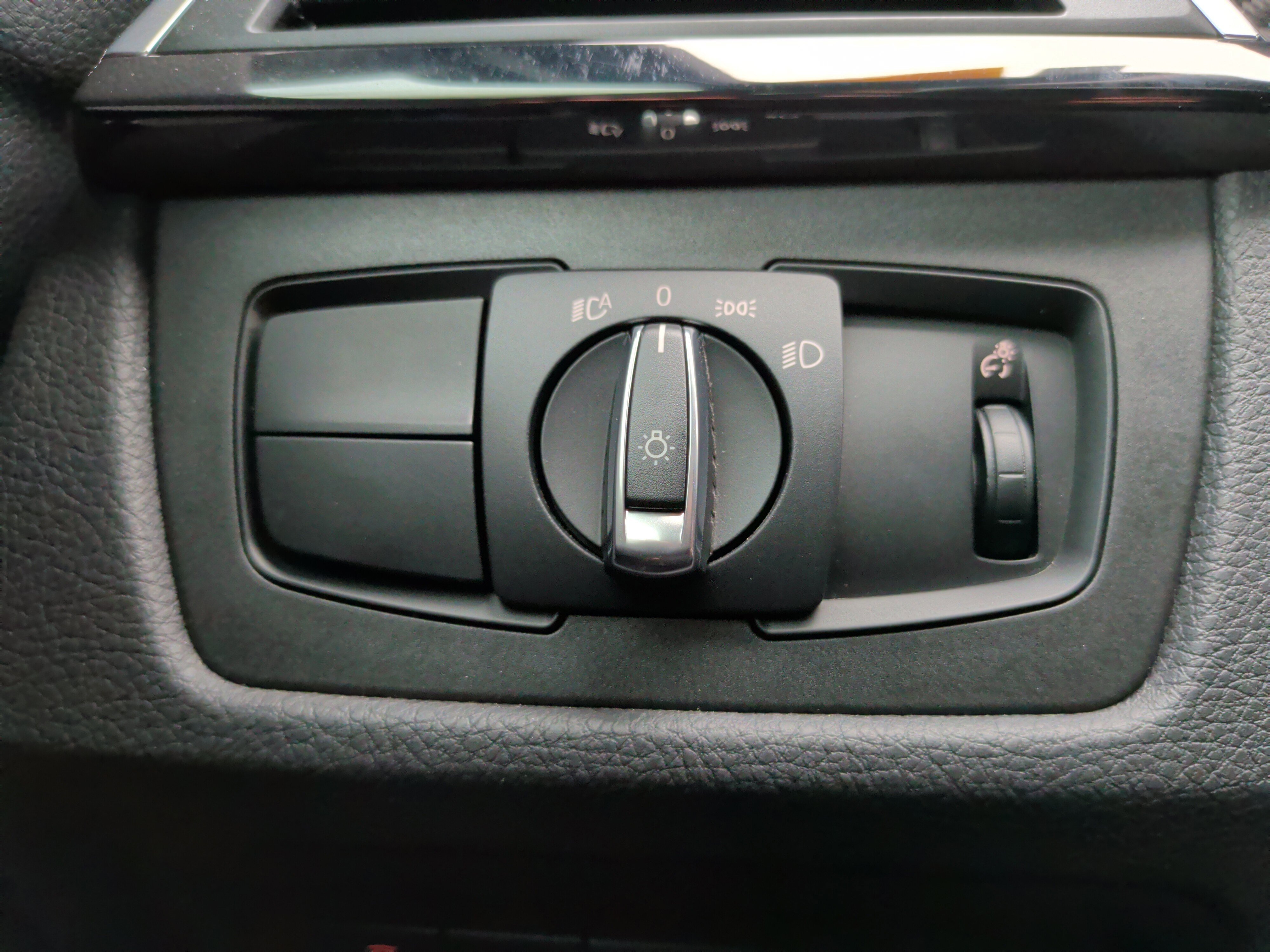 Used 2018 BMW M3 Competition image 23