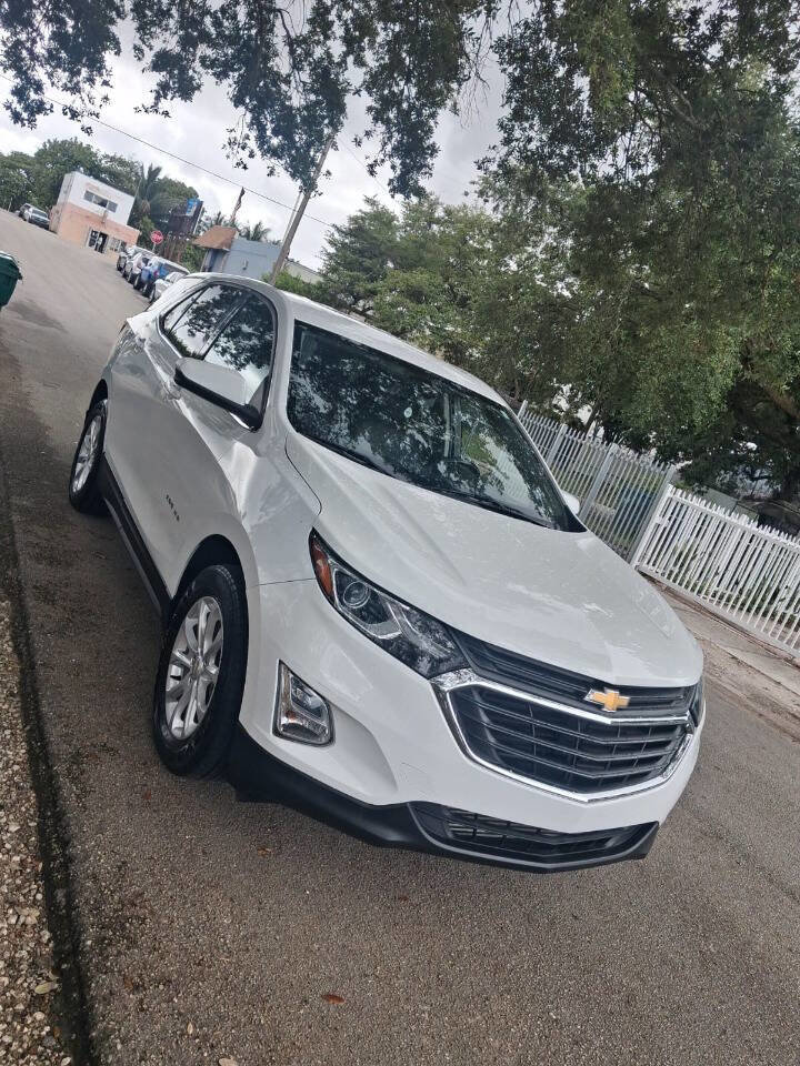 Used 2018 Chevrolet Equinox LT FWD image 2