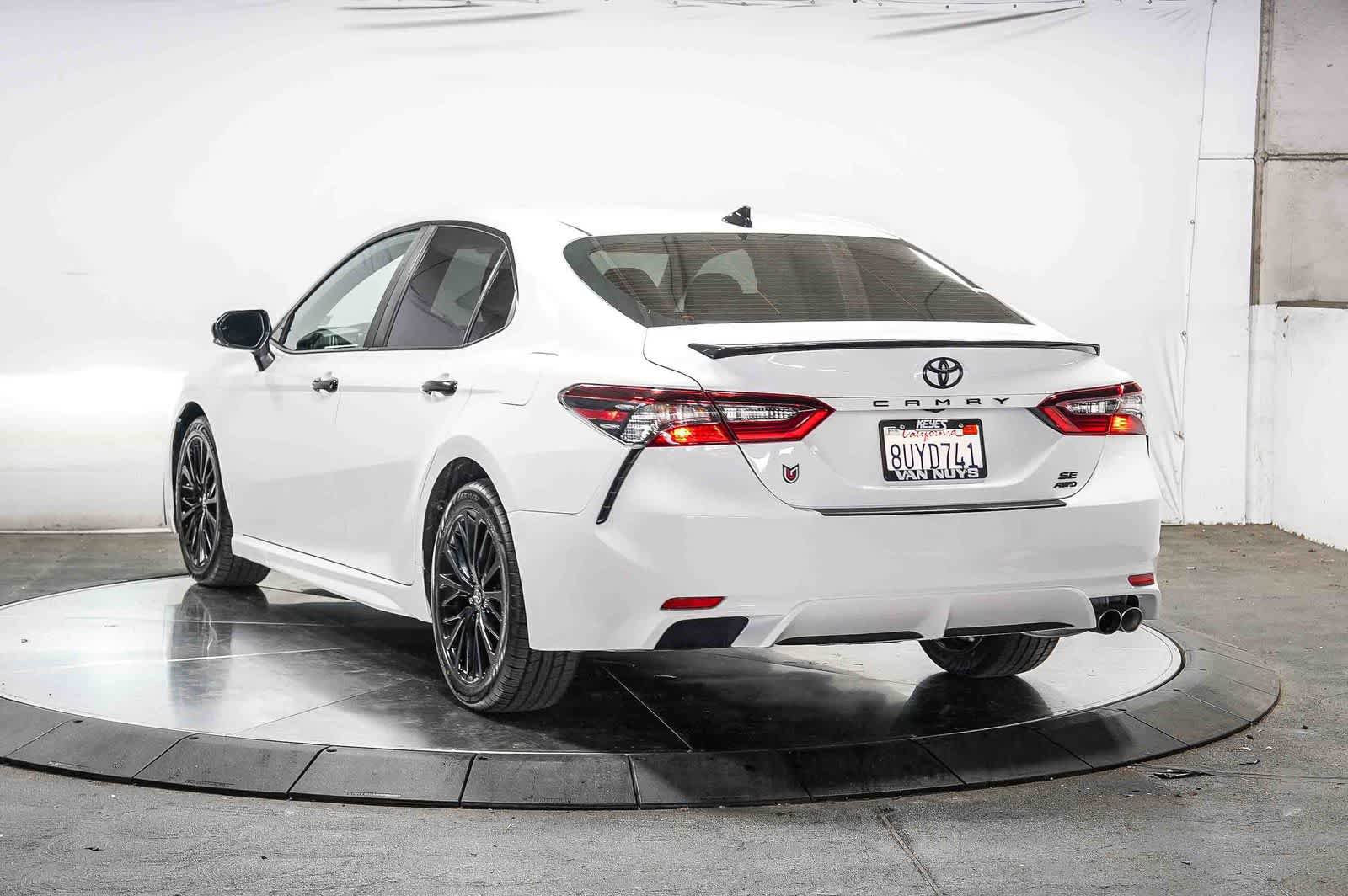 Certified 2021 Toyota Camry SE w/ Convenience Package AWD/4WD image 3