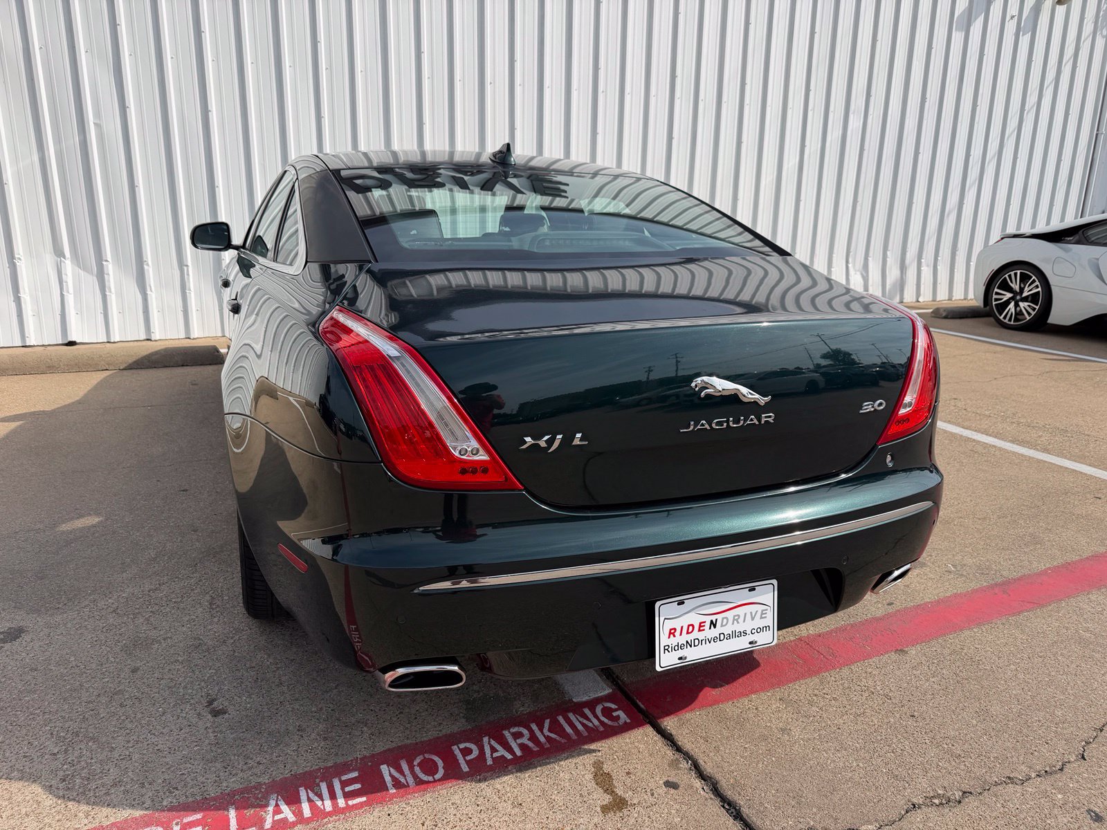 Used 2015 Jaguar XJ L Portfolio RWD image 5