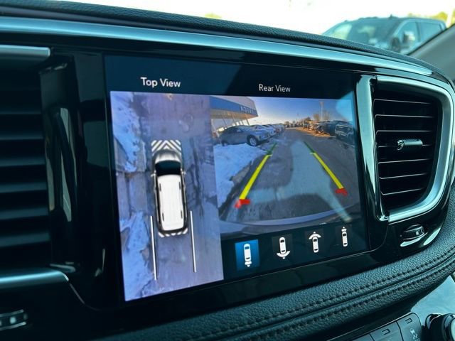 Used 2020 Chrysler Pacifica Limited w/ Tire & Wheel Group image 22