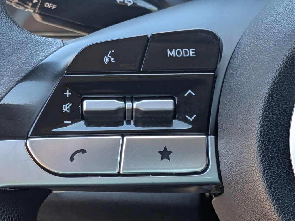 Certified 2024 Hyundai Elantra SEL FWD image 16