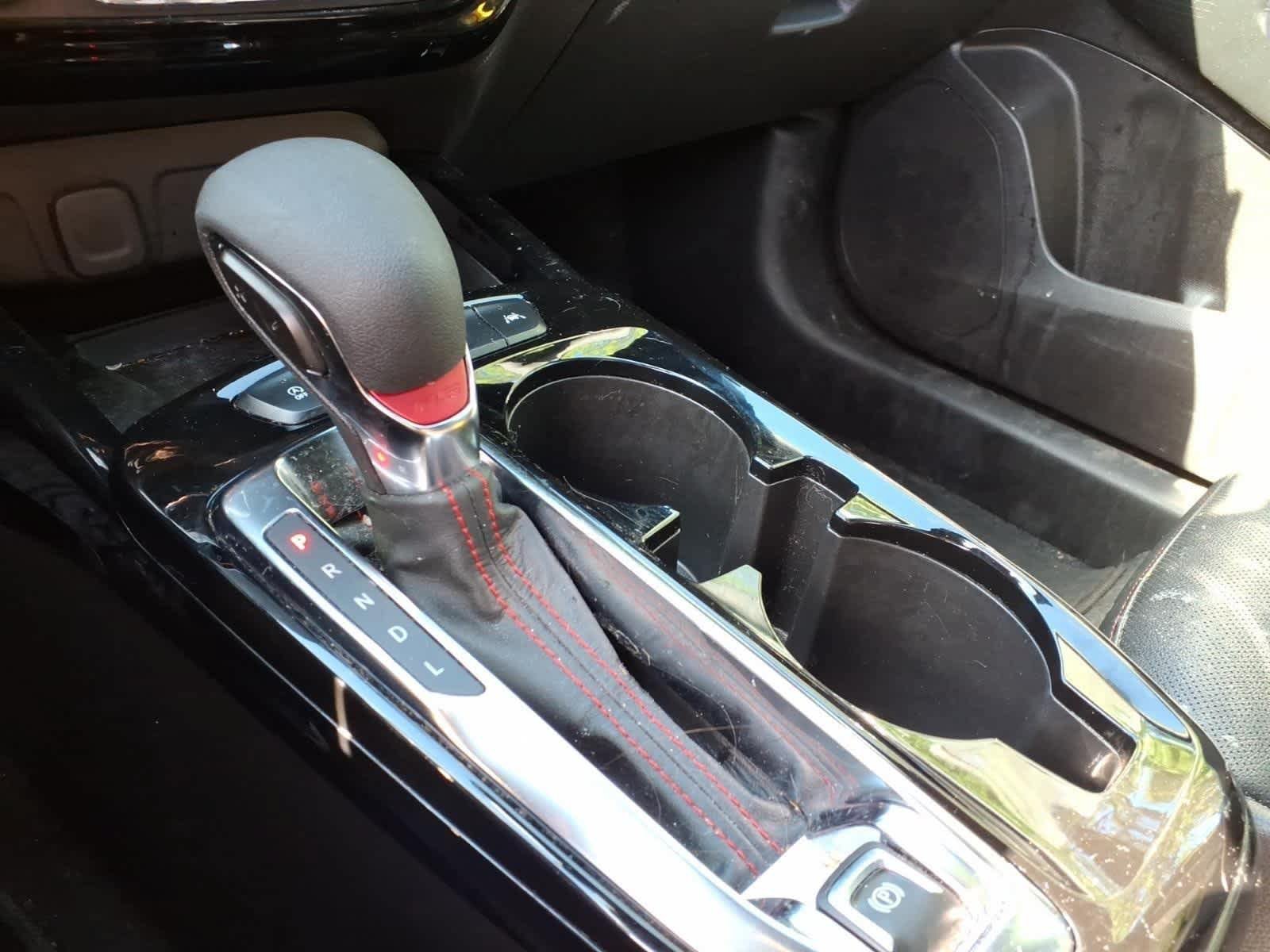 Used 2024 Chevrolet Trax RS w/ Sunroof Package FWD image 18