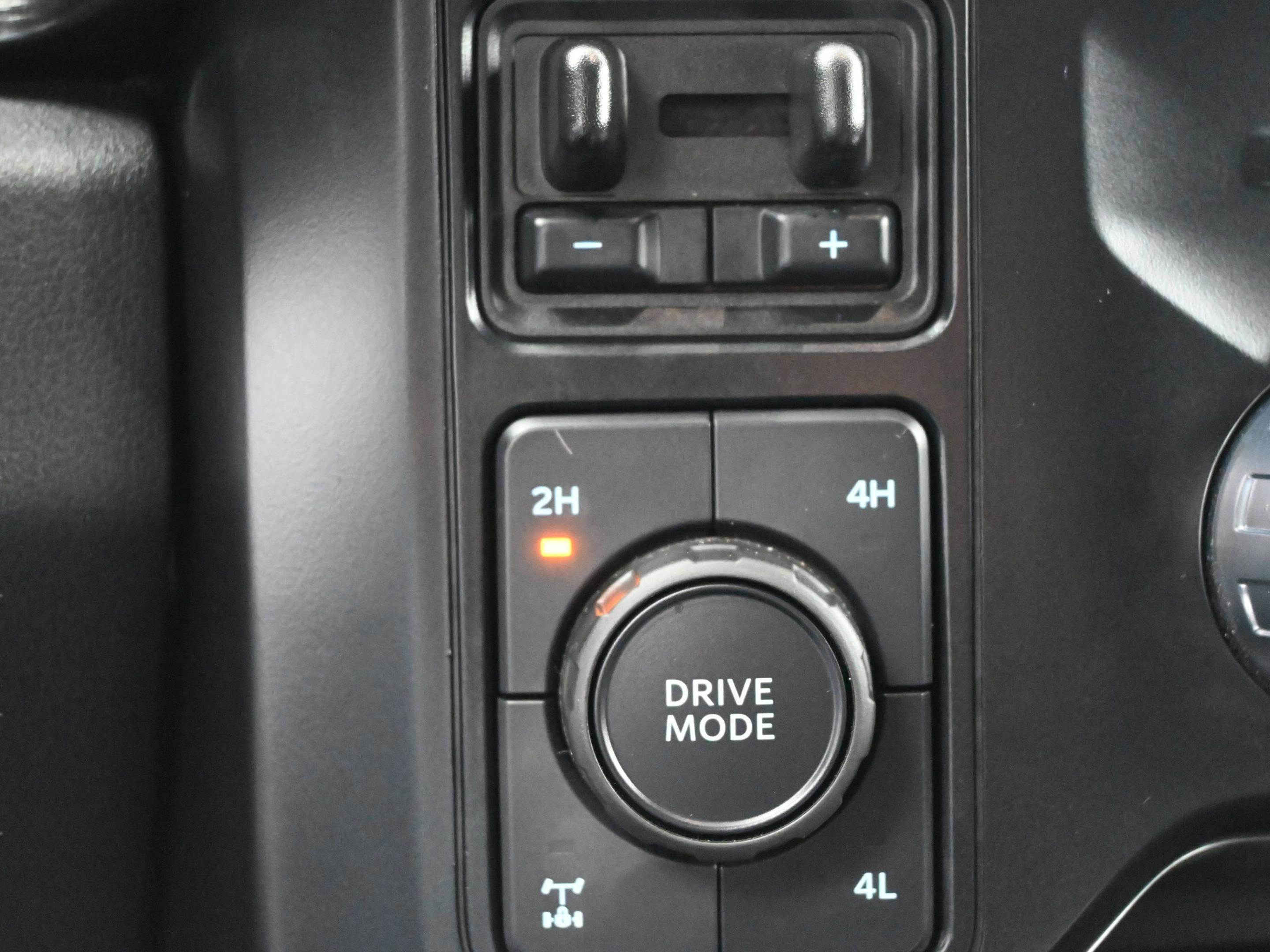 Used 2024 Ford F350 Lariat image 26