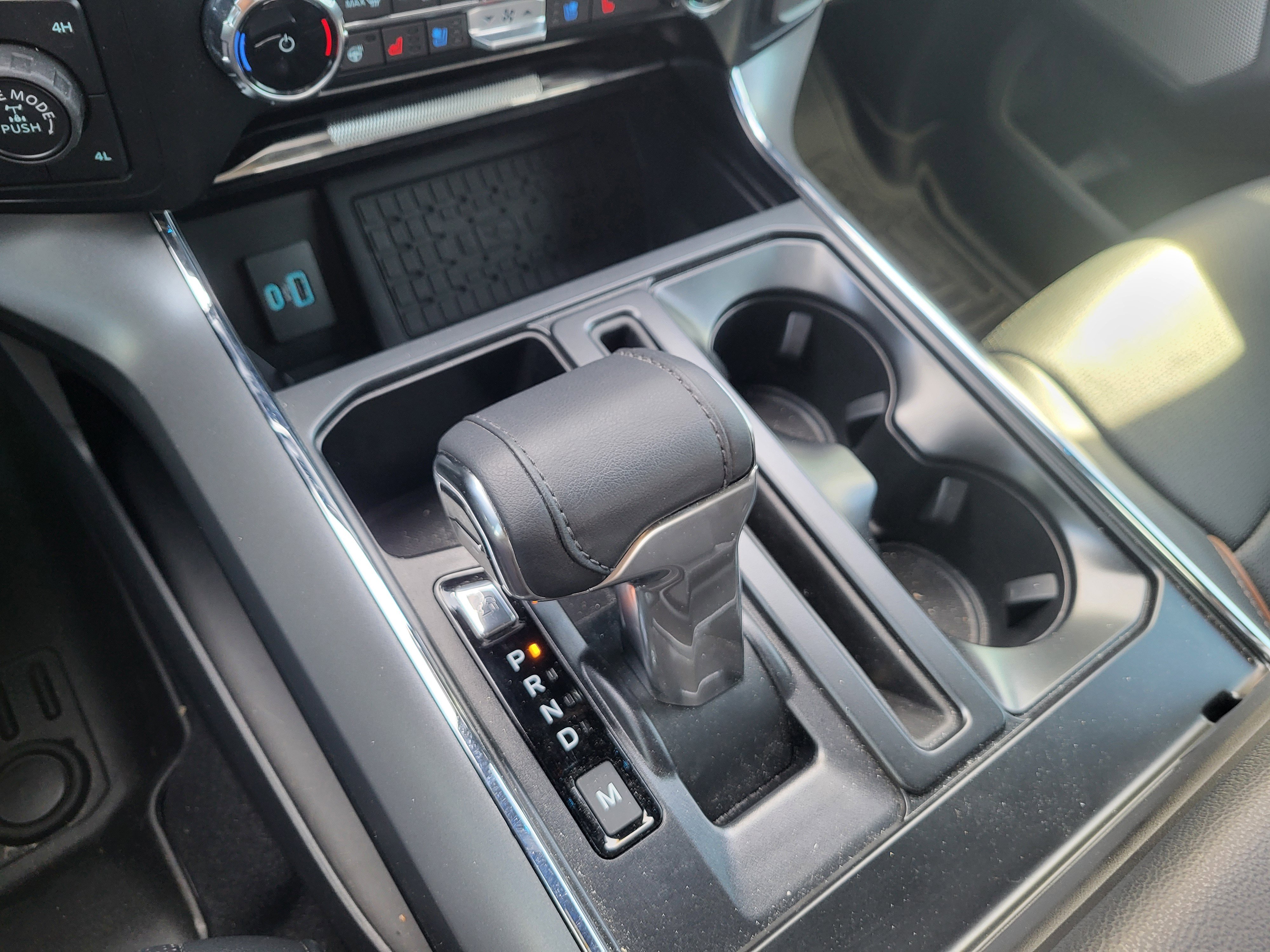 Used 2024 Ford F150 Lariat w/ Tow/Haul Package image 18