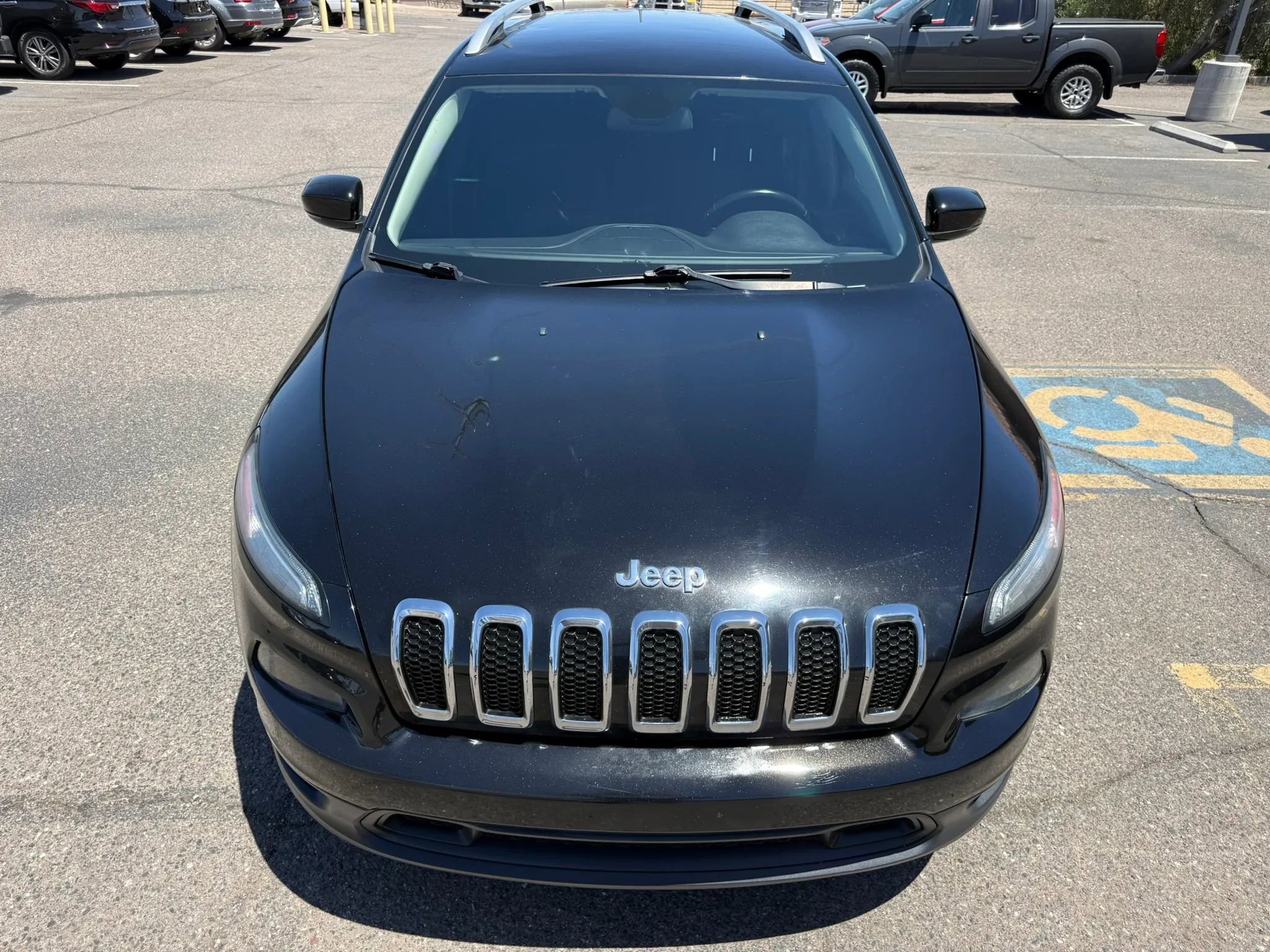 Used 2017 Jeep Cherokee Latitude w/ Safety/Convenience Group FWD image 38