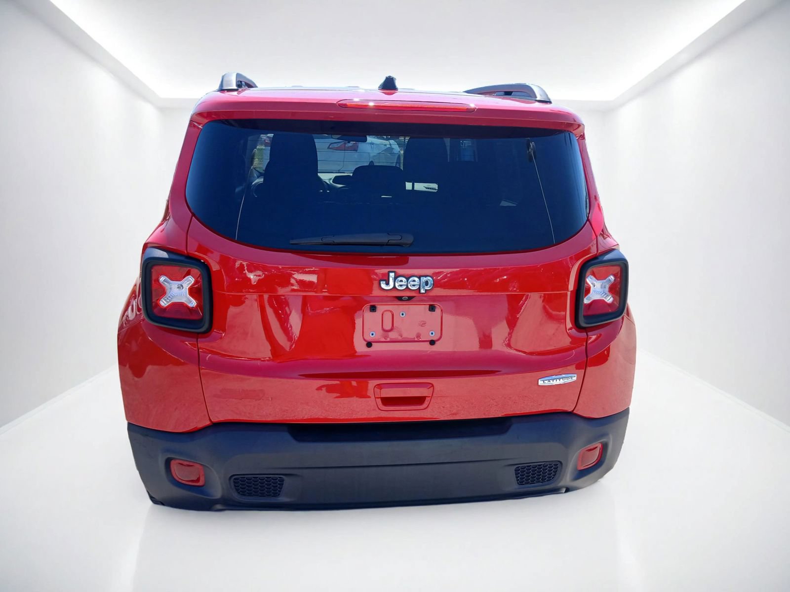 Used 2019 Jeep Renegade Latitude FWD image 6